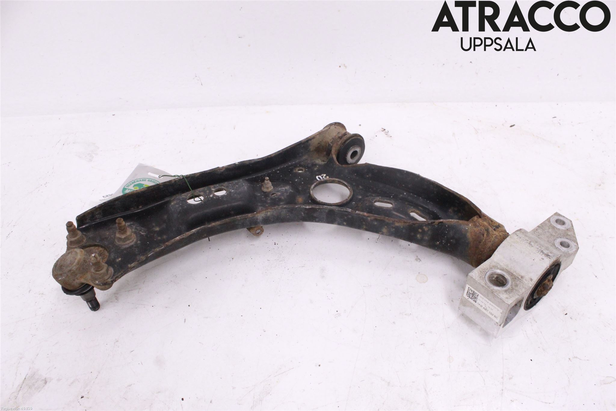 Volkswagen VW GOLF VI 09-13 Bærearm Foran Høyre Nedre