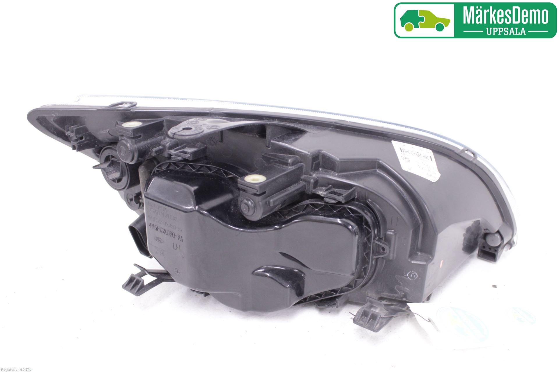 Ford FOCUS     04-07 Frontlykt Venstre