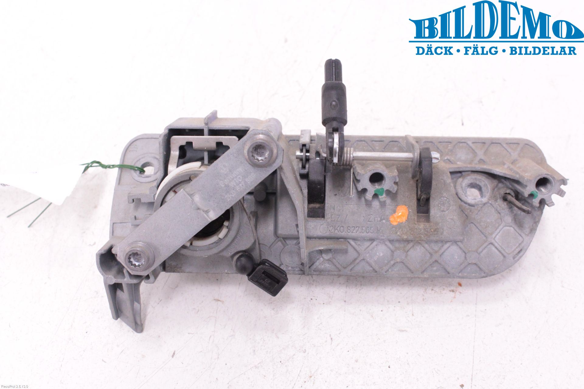 Volkswagen VW CADDY      04-10 Bakluke Handtak Ytre