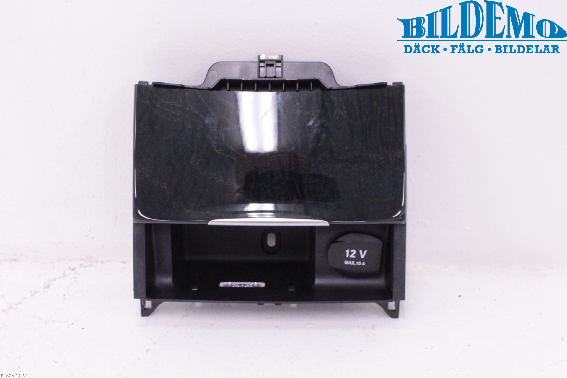 Mercedes-Benz MB CLS (C218/X218) 11-17 Innr Oppbevaringsrom