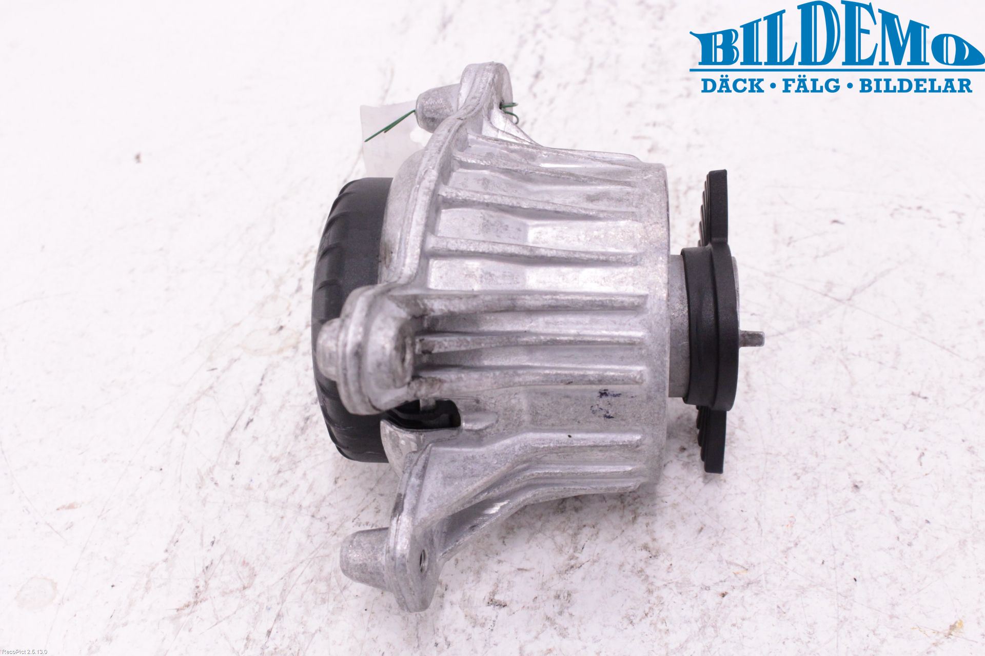 Mercedes-Benz MB E-KLASS (W213) 16-23 Motor Feste Gummi
