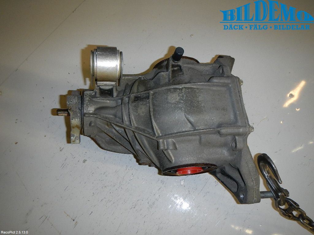 Mercedes-Benz MB E-KLASS (W213) 16-23 Bakaksel Kardang Bak -Diff