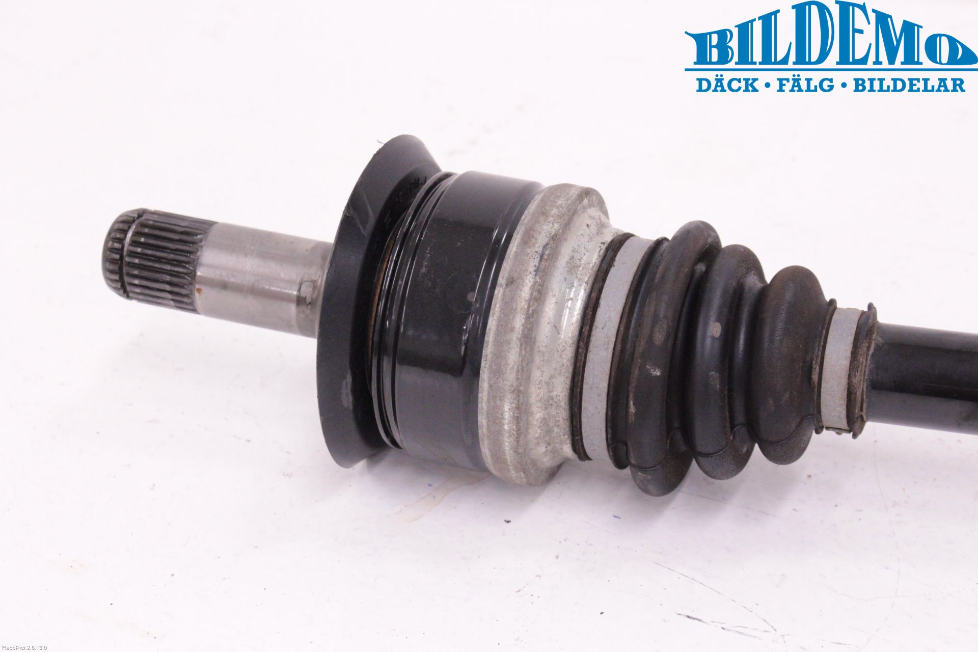 BMW 1 F20/F21 11-19 Drivaksel Bak Kompl Venstre