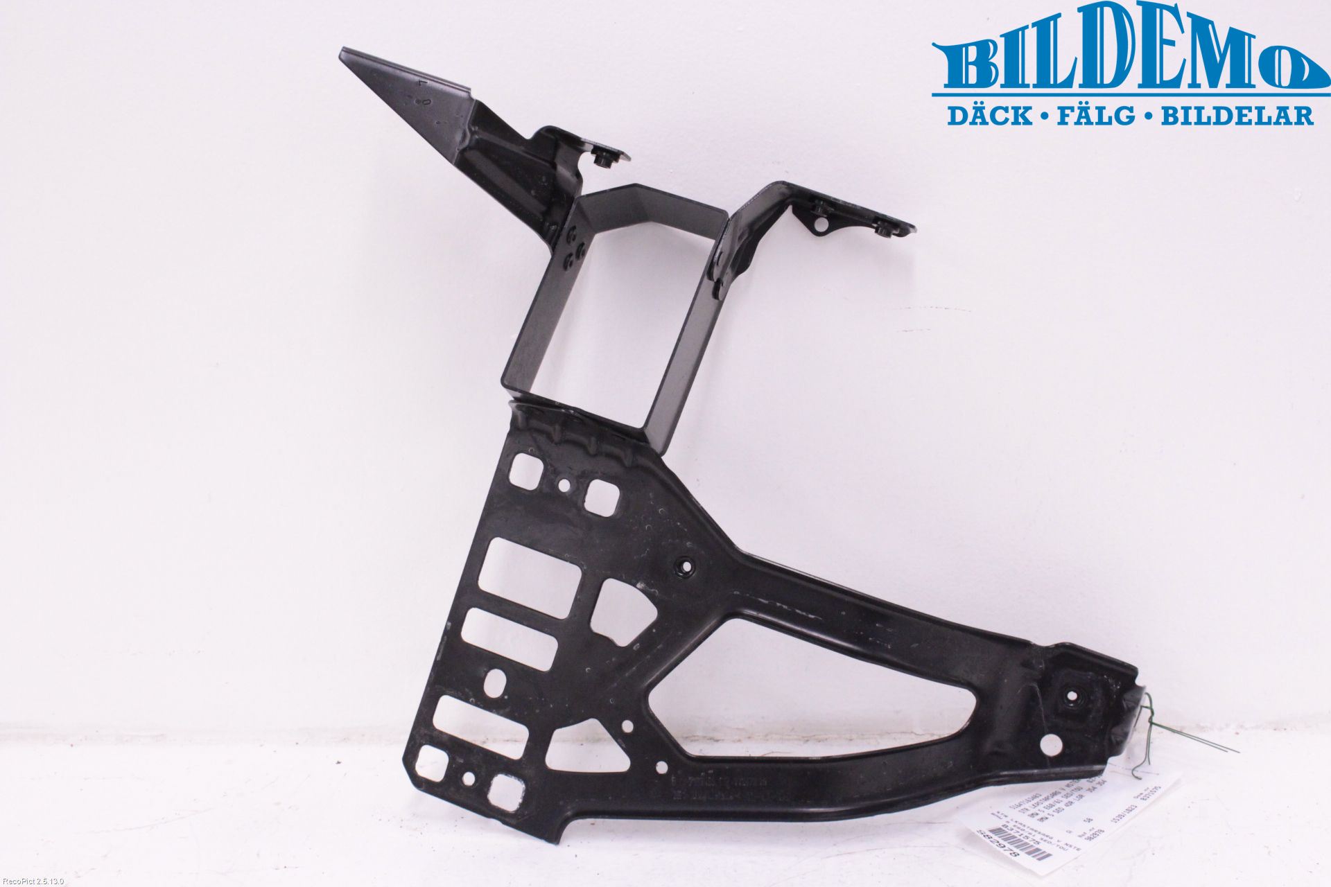 BMW 5 E60/61 Sed/Tou 02-10 Frontlykt Ramme V Lyktering