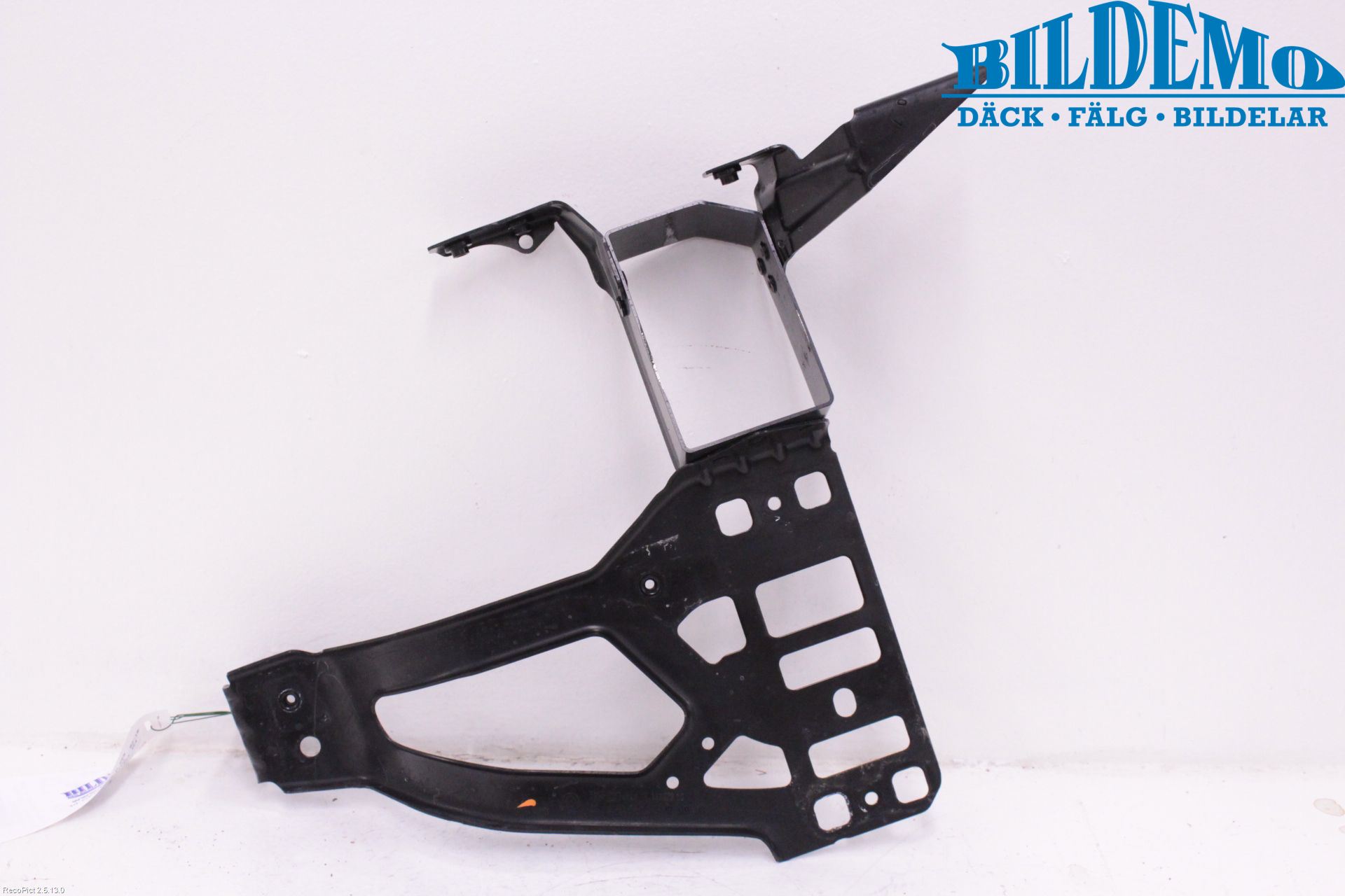 BMW 5 E60/61 Sed/Tou 02-10 Frontlykt Ramme H Lyktering