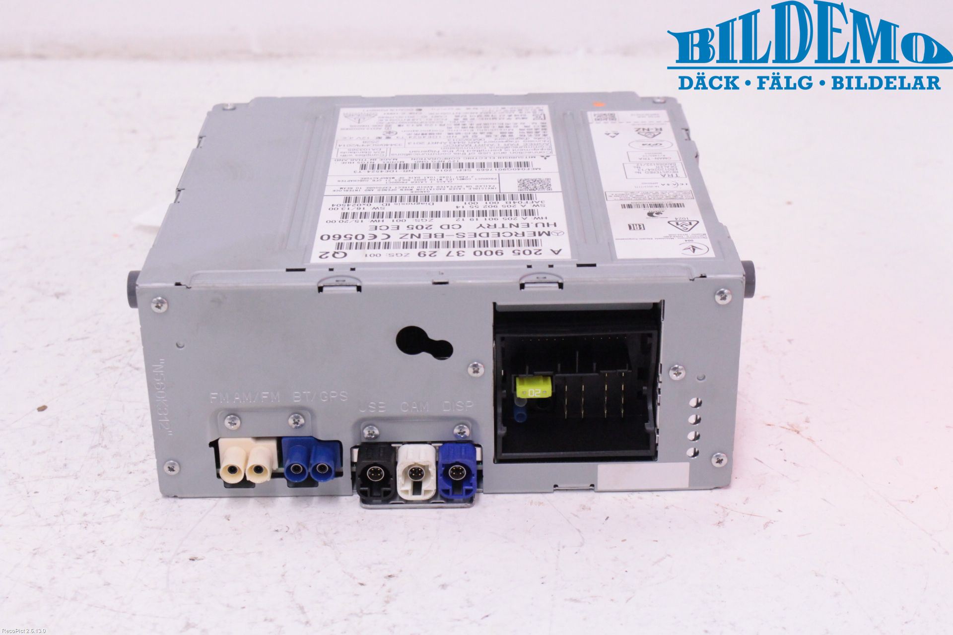 Mercedes-Benz MB C-KLASS (W205) 14-21 Stereo Radio Med Cd