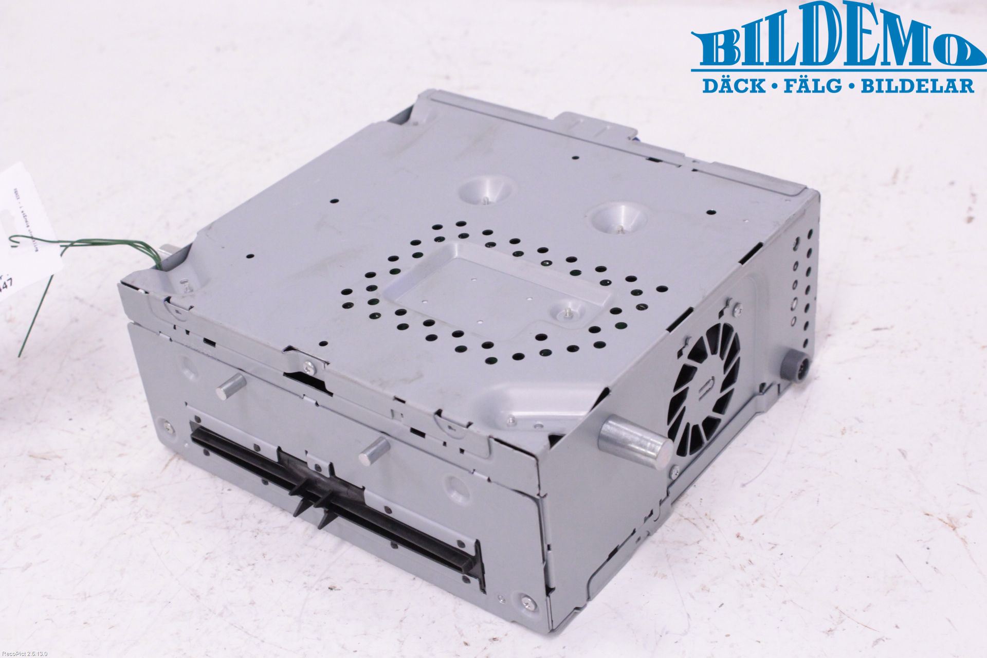 Mercedes-Benz MB C-KLASS (W205) 14-21 Stereo Radio Med Cd