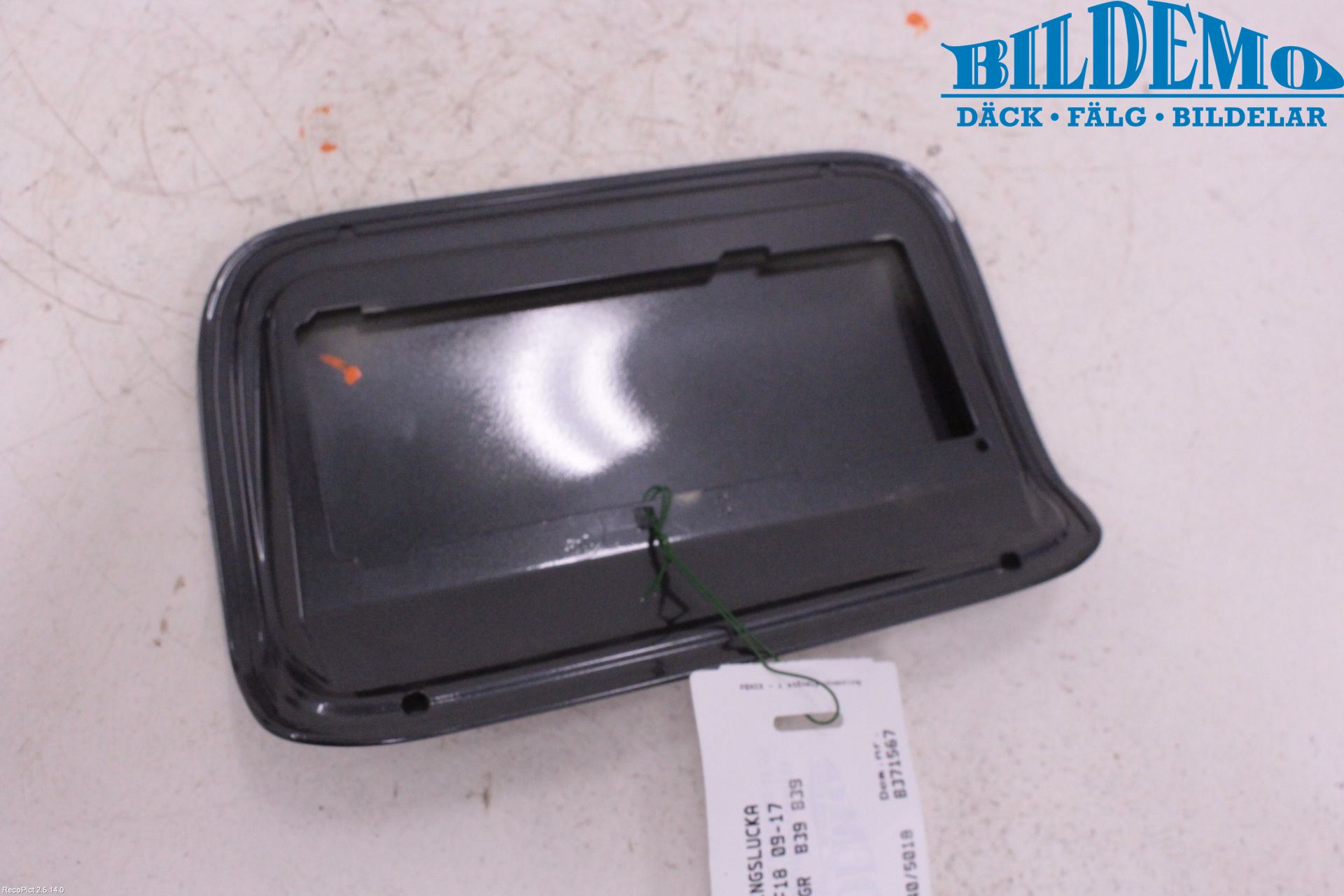 BMW 5 F10/F11/F18 09-17 Drivstoff Tankluke