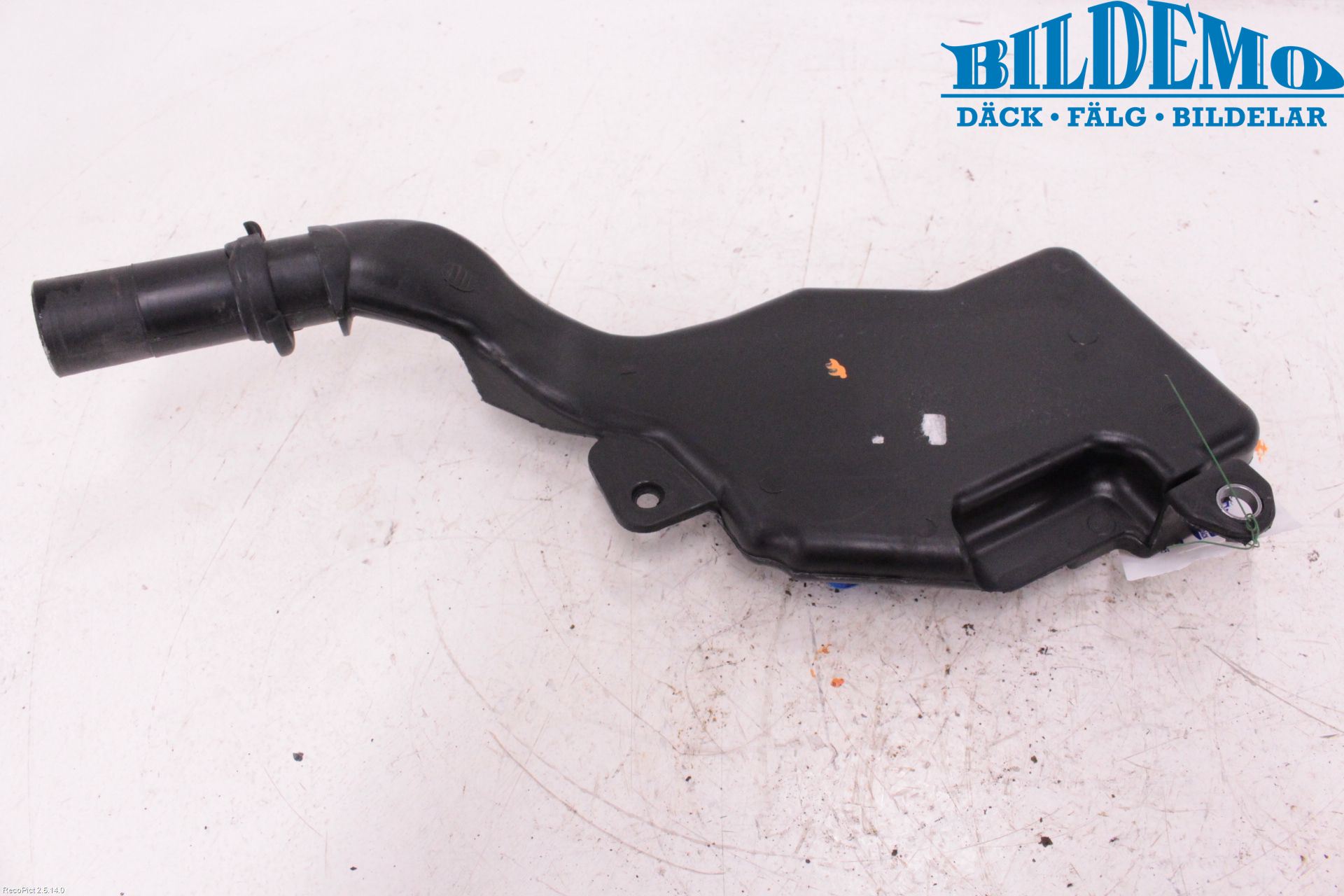Audi A4 12-15 Spylerbeholder Frontrute-Lykte