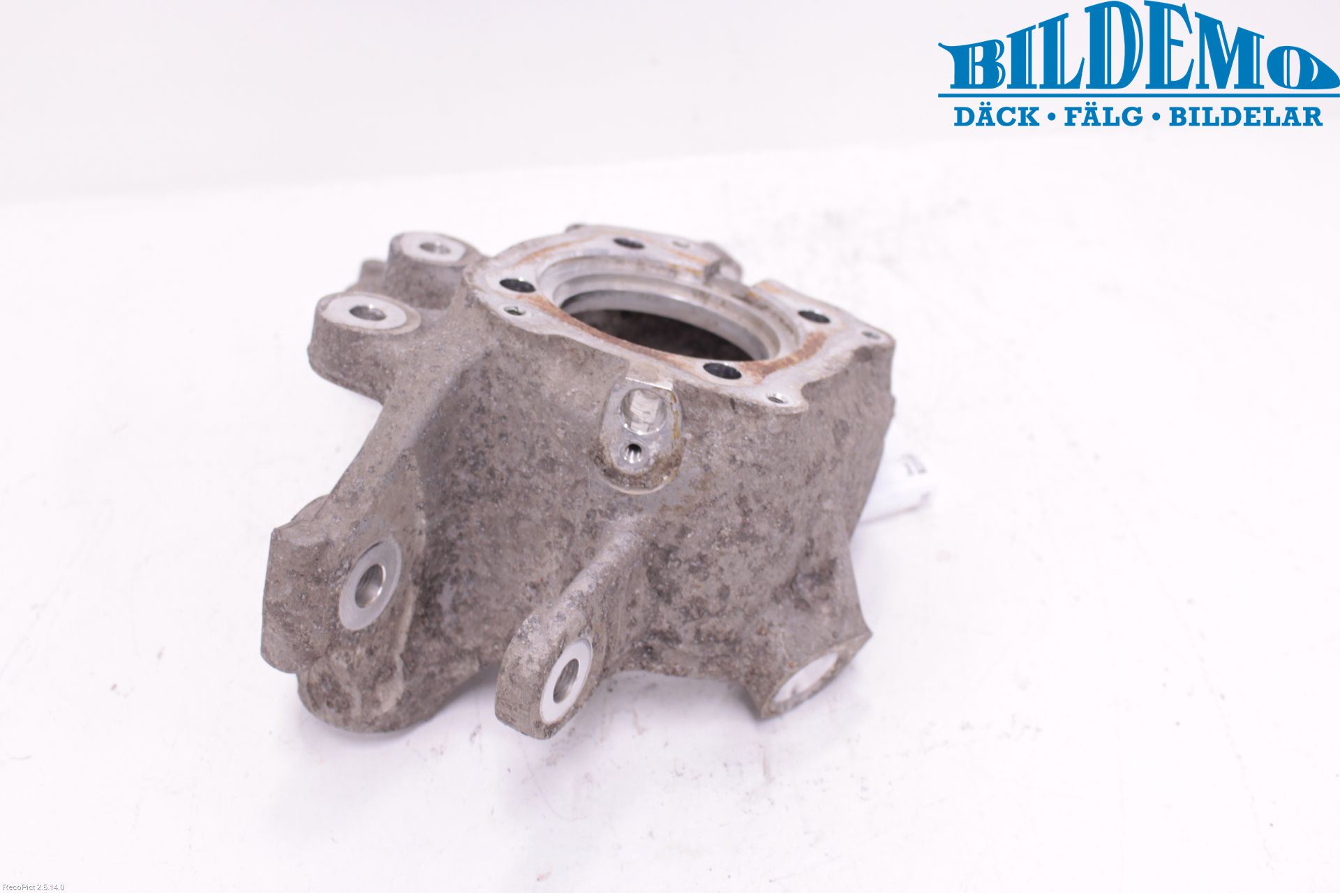 BMW 5 F10/F11/F18 09-17 Spindel Vb