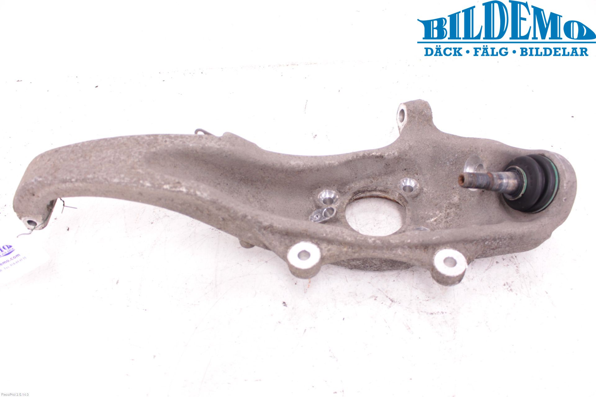BMW 5 F10/F11/F18 09-17 Spindel Vf
