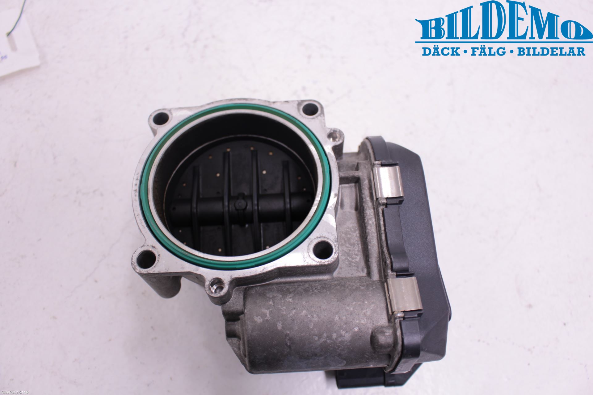 BMW 5 E60/61 Sed/Tou 02-10 Inns Spjeldhus