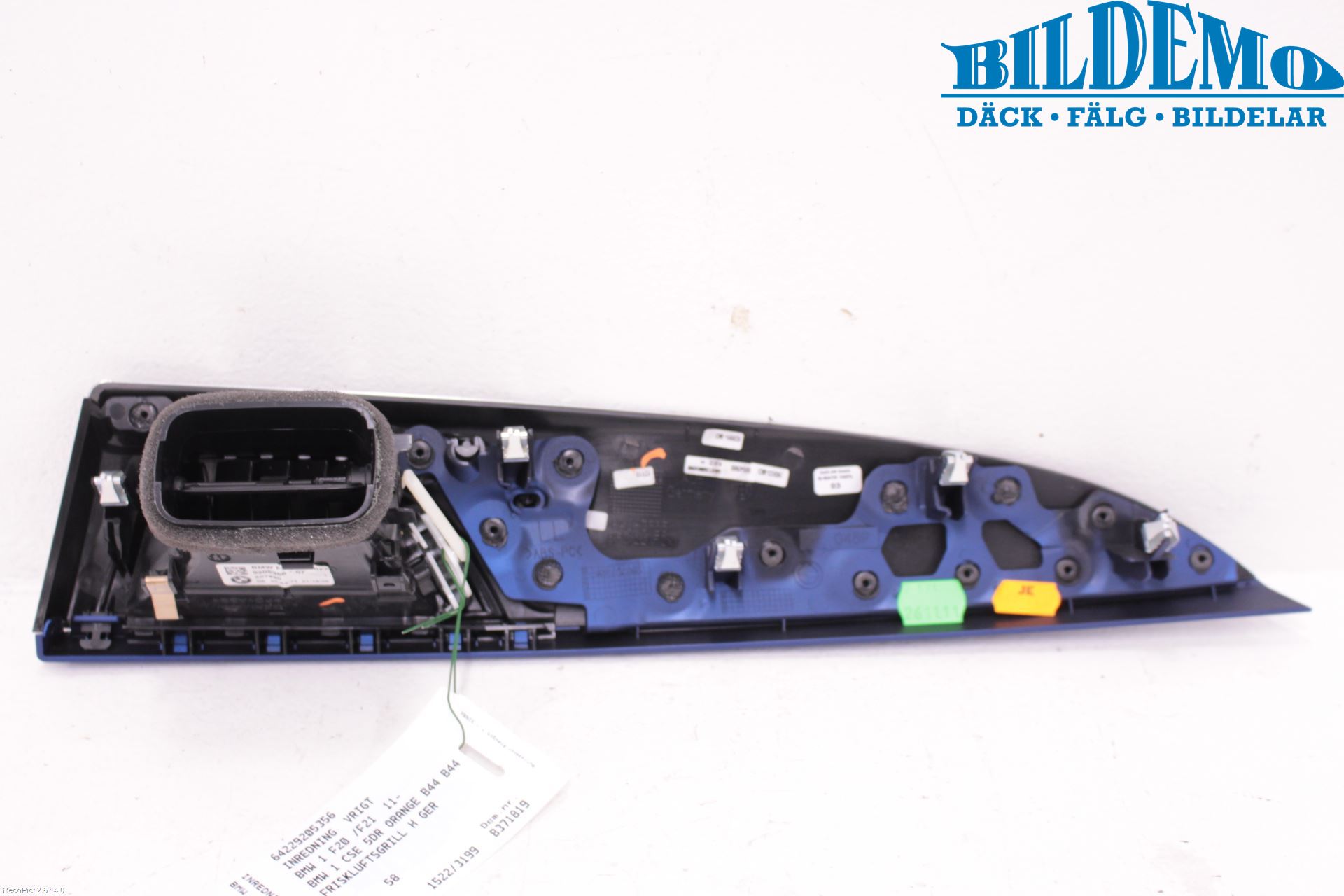 BMW 1 F20/F21 11-19 Dashbord Kanal - Dyse
