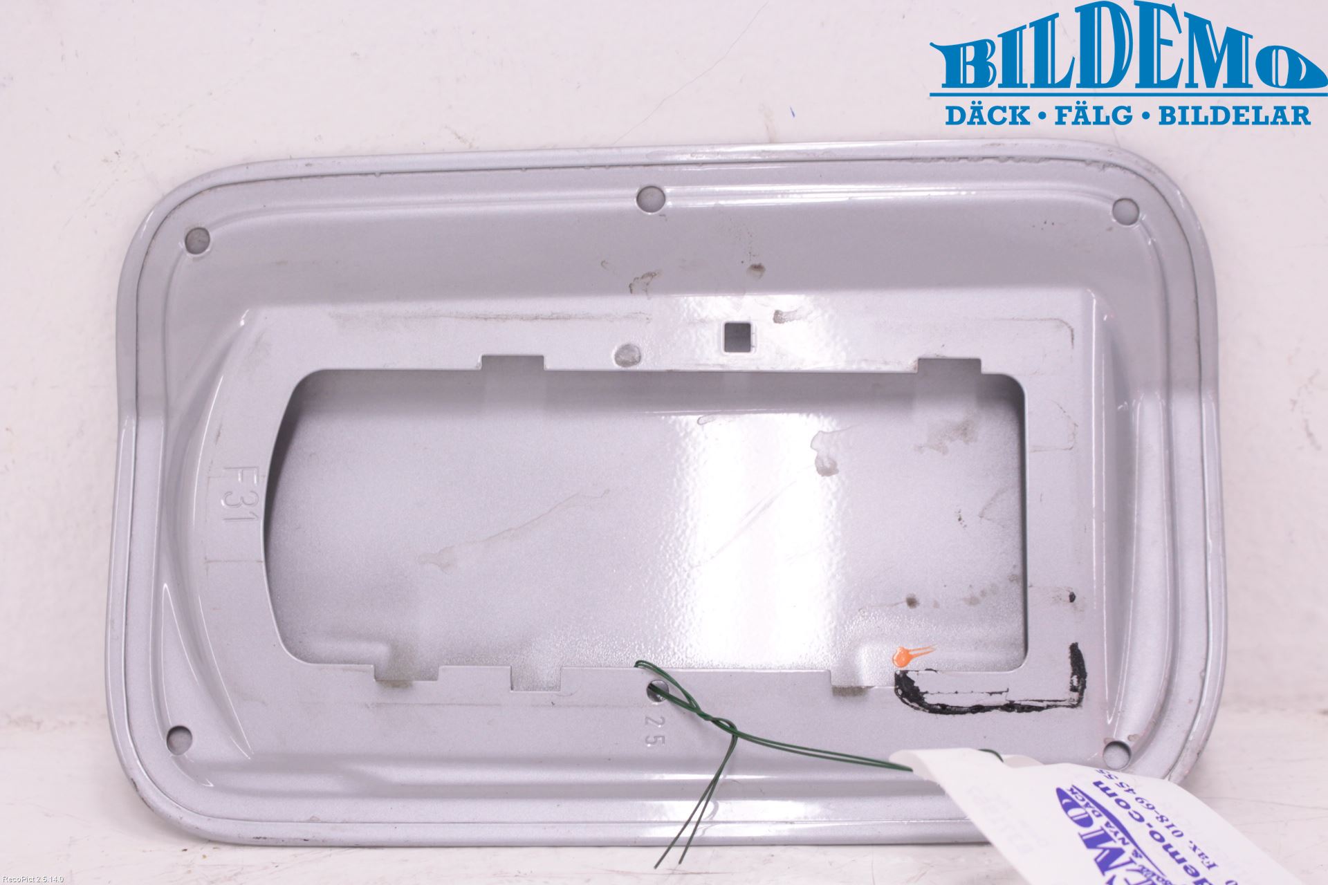 BMW 3 F30/F31/F80 12-19 Drivstoff Tankluke