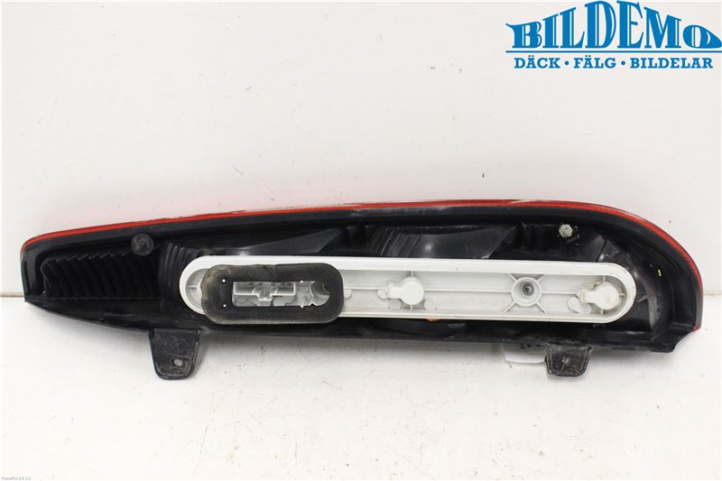 Ford FOCUS     04-07 Baklykt Venstre