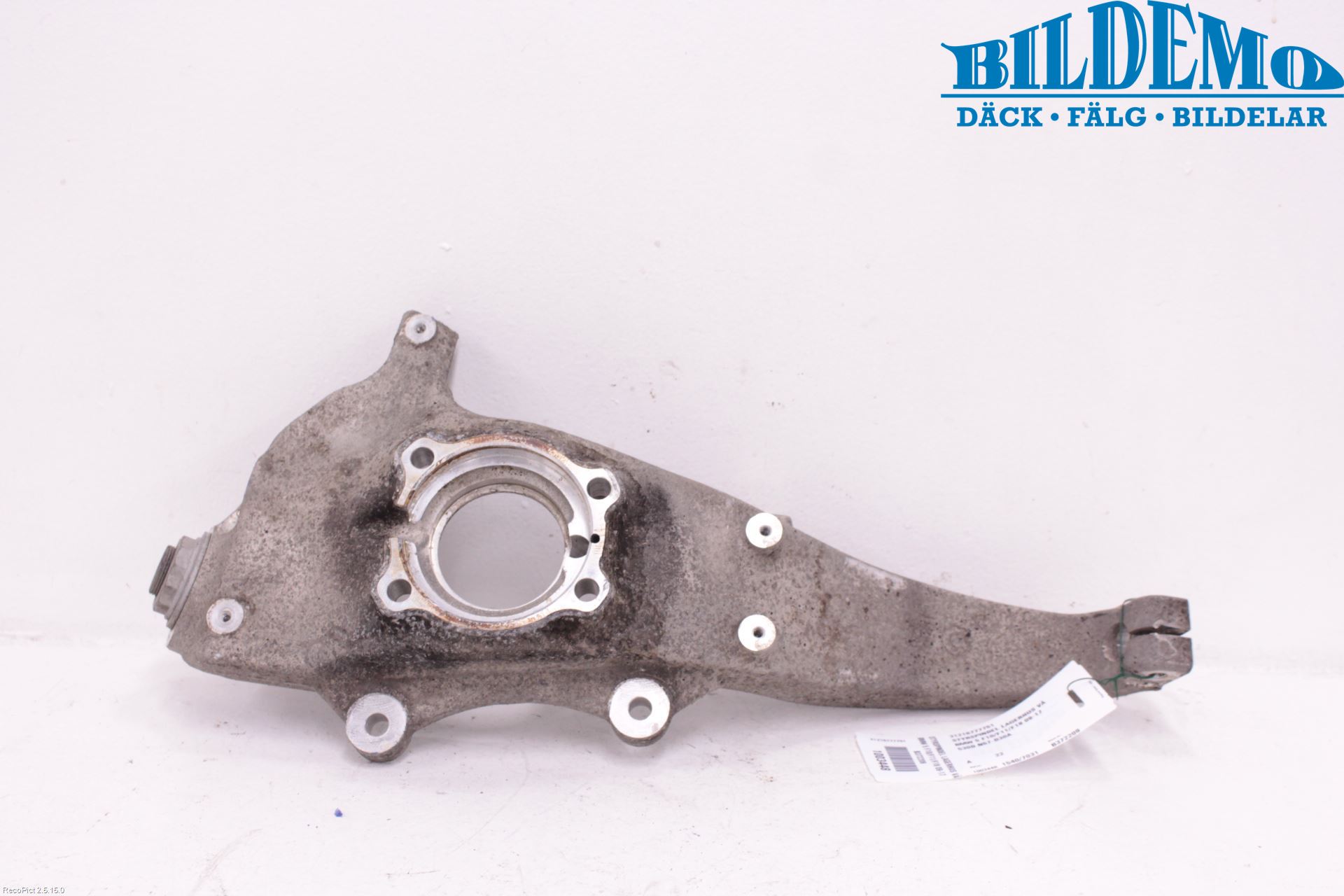 BMW 5 F10/F11/F18 09-17 Spindel Vf