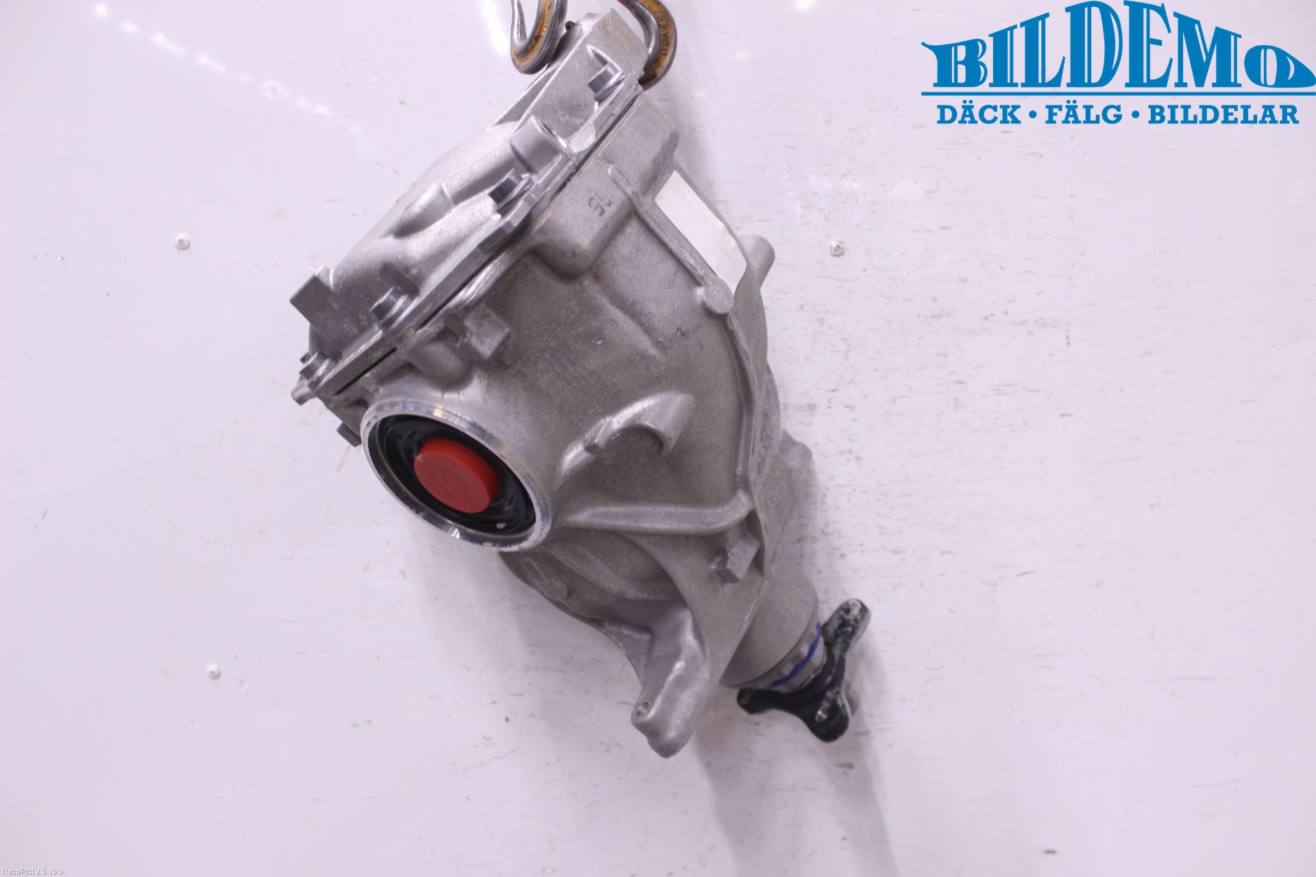 BMW 5 G30/G31/F90 17-23 Bakaksel Kardang Bak -Diff