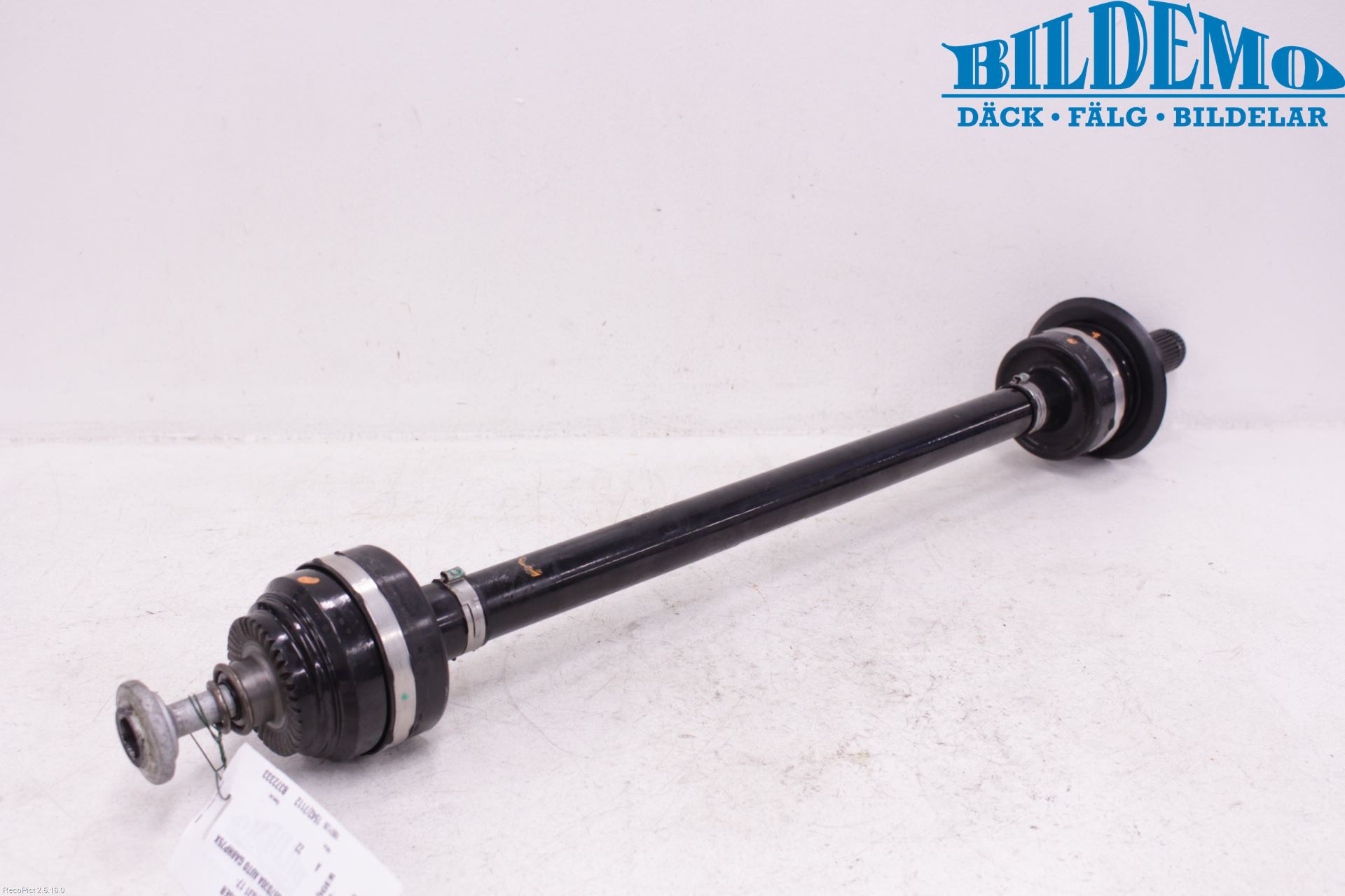 BMW 5 G30/G31/F90 17-23 Drivaksel Bak Kompl Høyre