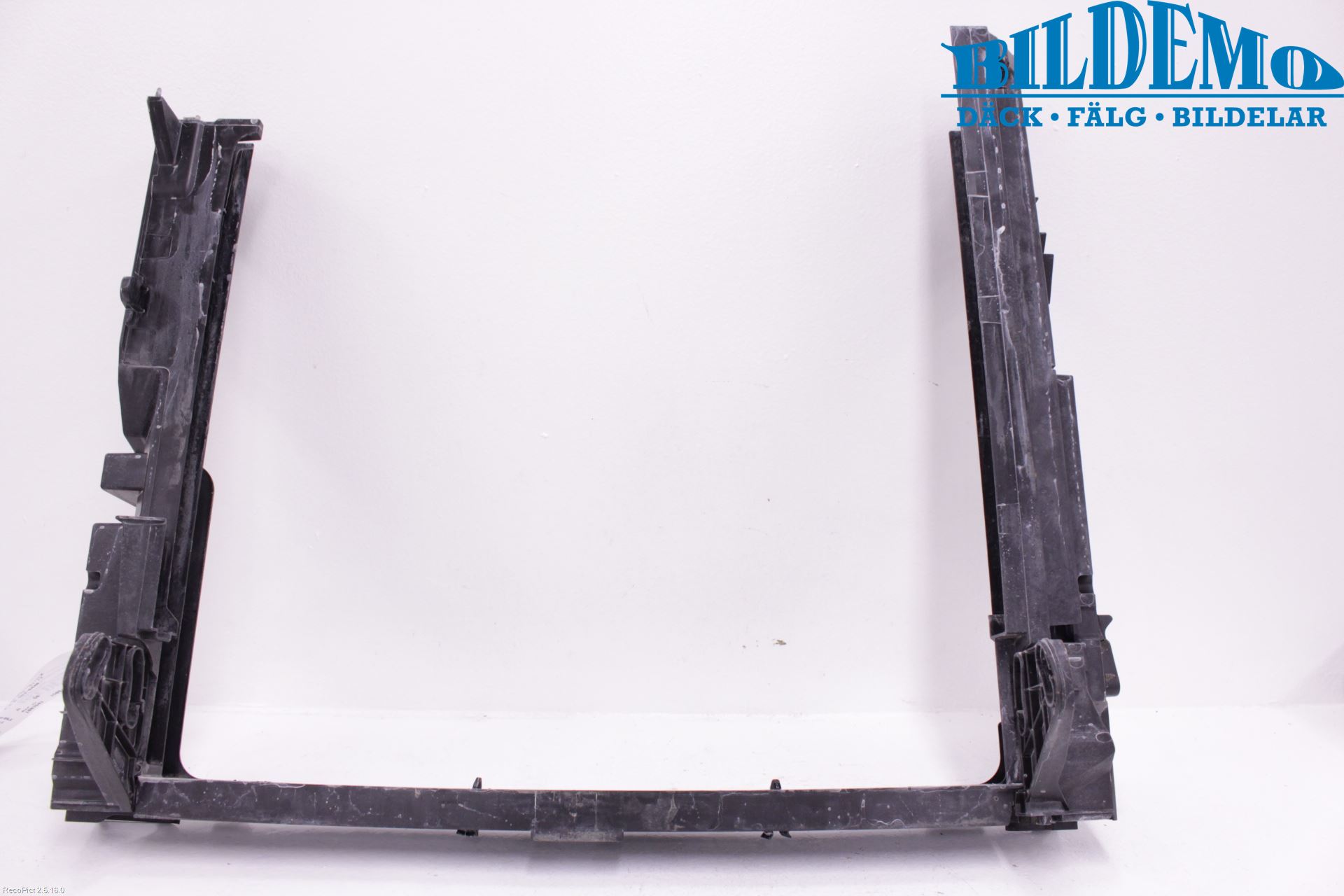 BMW X5 E70 07-13 Radiator Feste - Ramme - Bjelk