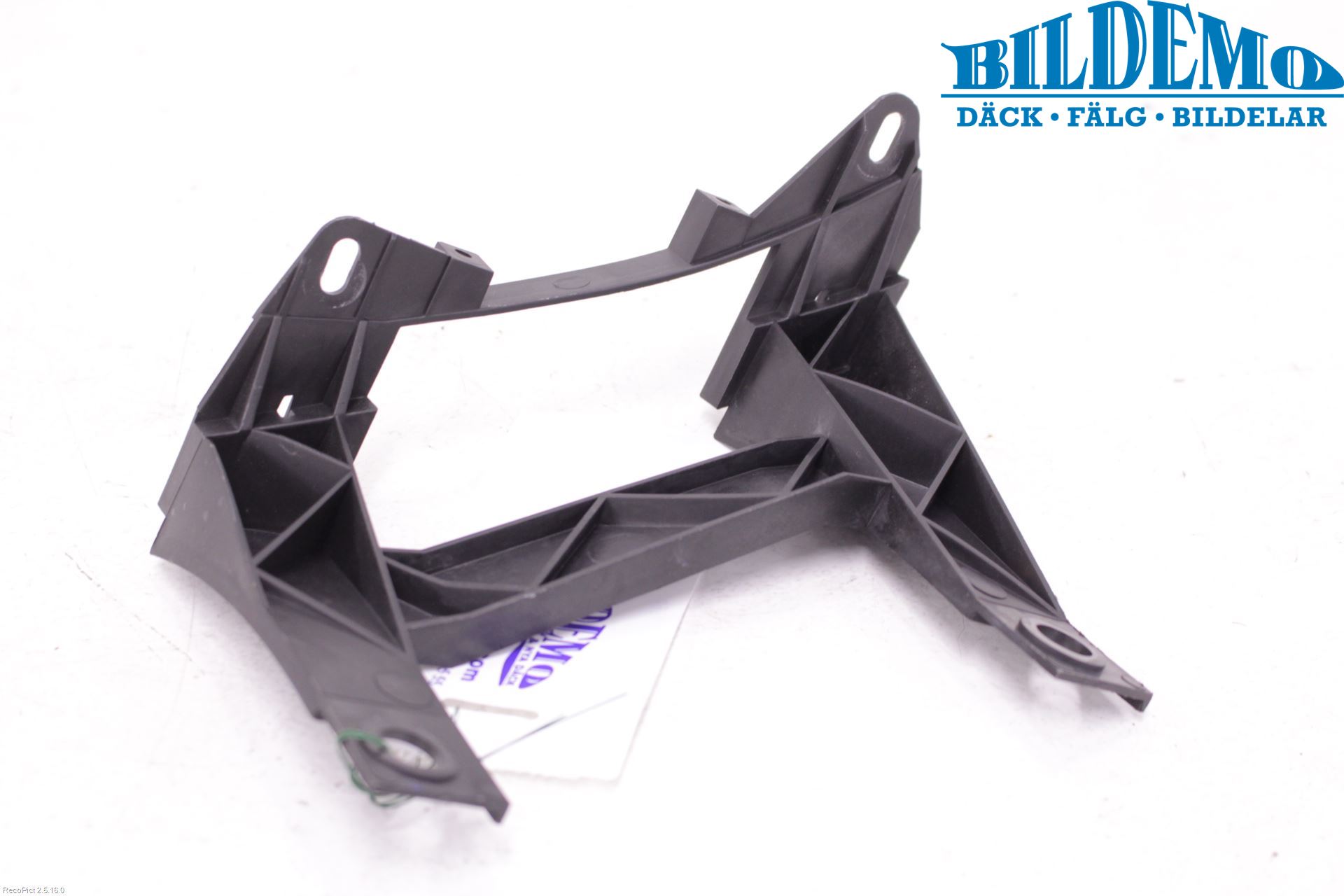 Volkswagen VW TRANSP/CARAVELLE (T5) 04-15 Frontlykt Ramme H Lyktering
