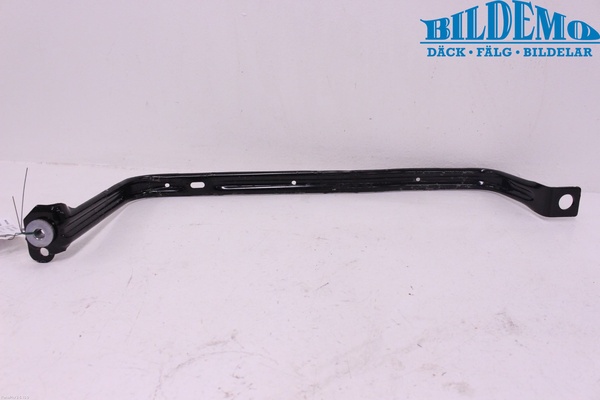 Audi A4/S4 B9 16-19 Drivstofftank Bånd-Feste
