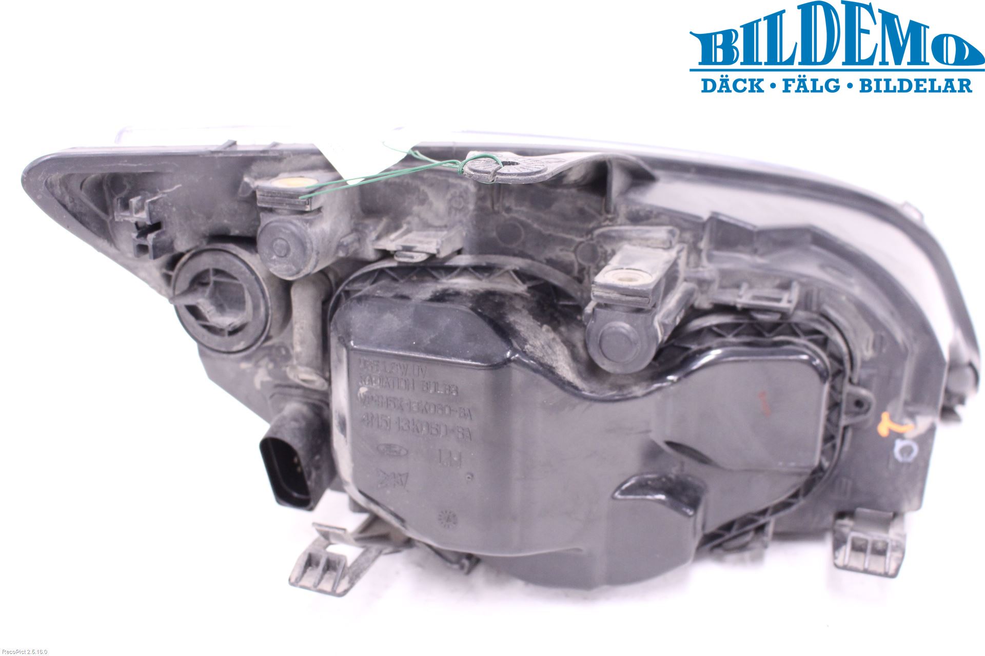 Ford FOCUS     04-07 Frontlykt Venstre