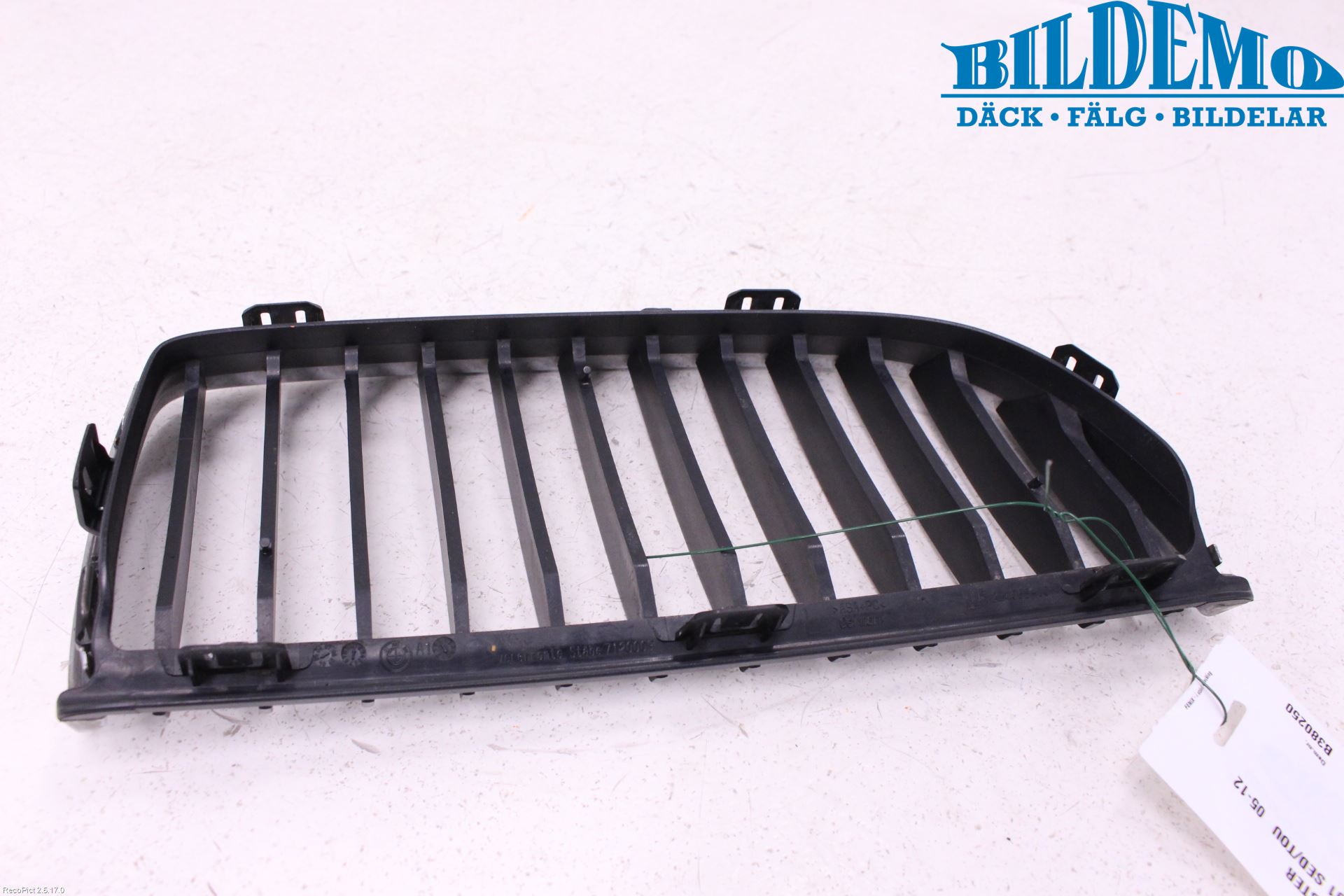 BMW 3 E90/91 SED/TOU 05-12 Grilldel Venstre