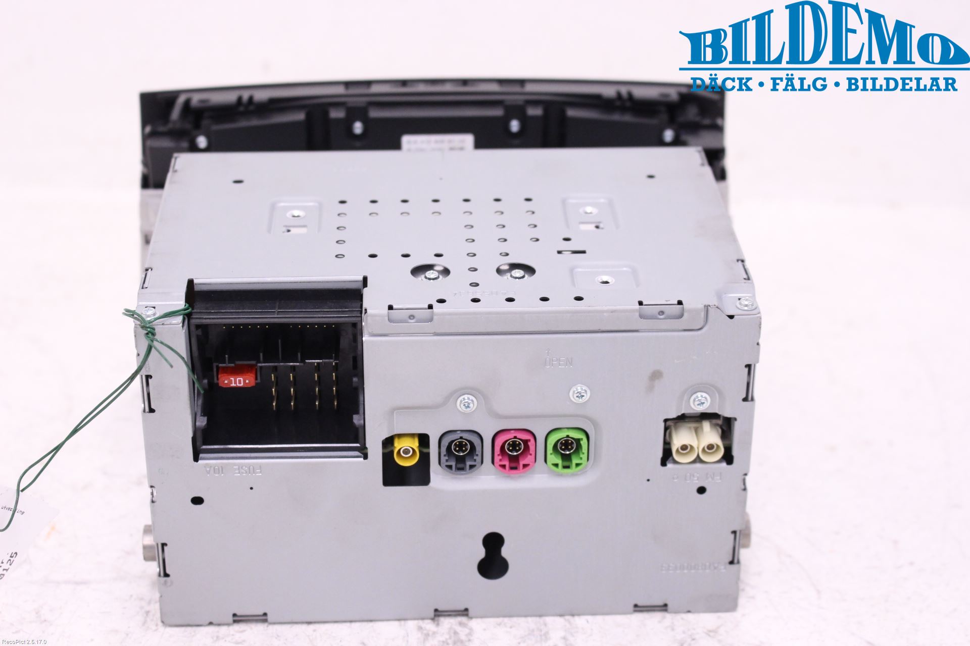 Mercedes-Benz MB E-KLASS (W212) 09-16 Stereo Radio Med Cd