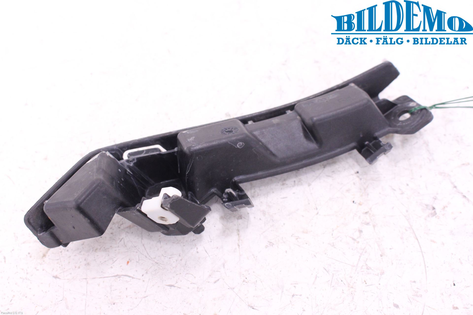 Landrover RANGE ROVER SPORT (L320) 05-09 Støtfangerfeste Foran Høyre