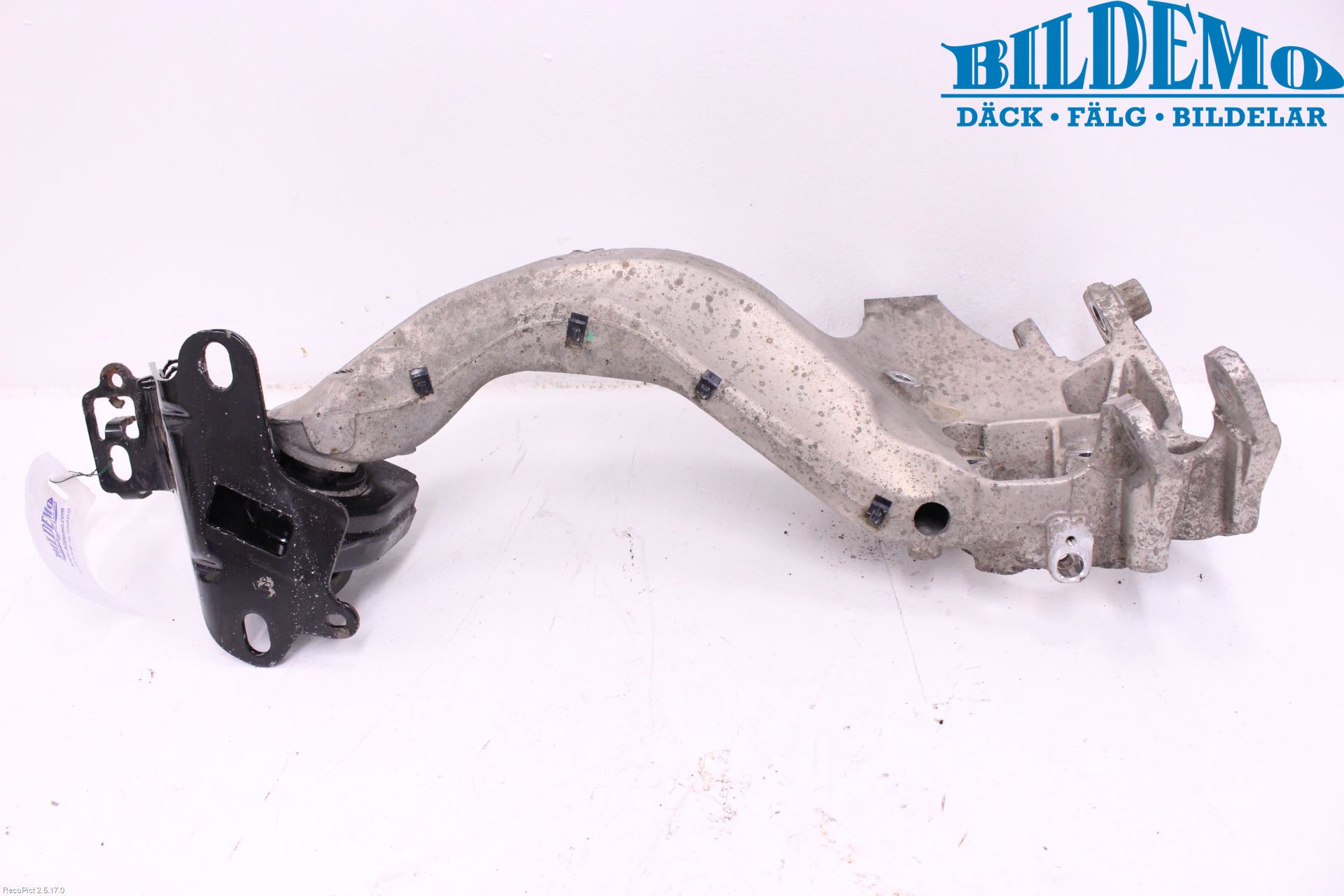 Mini COUNTRYMAN R60 11-16 Spindel Vb