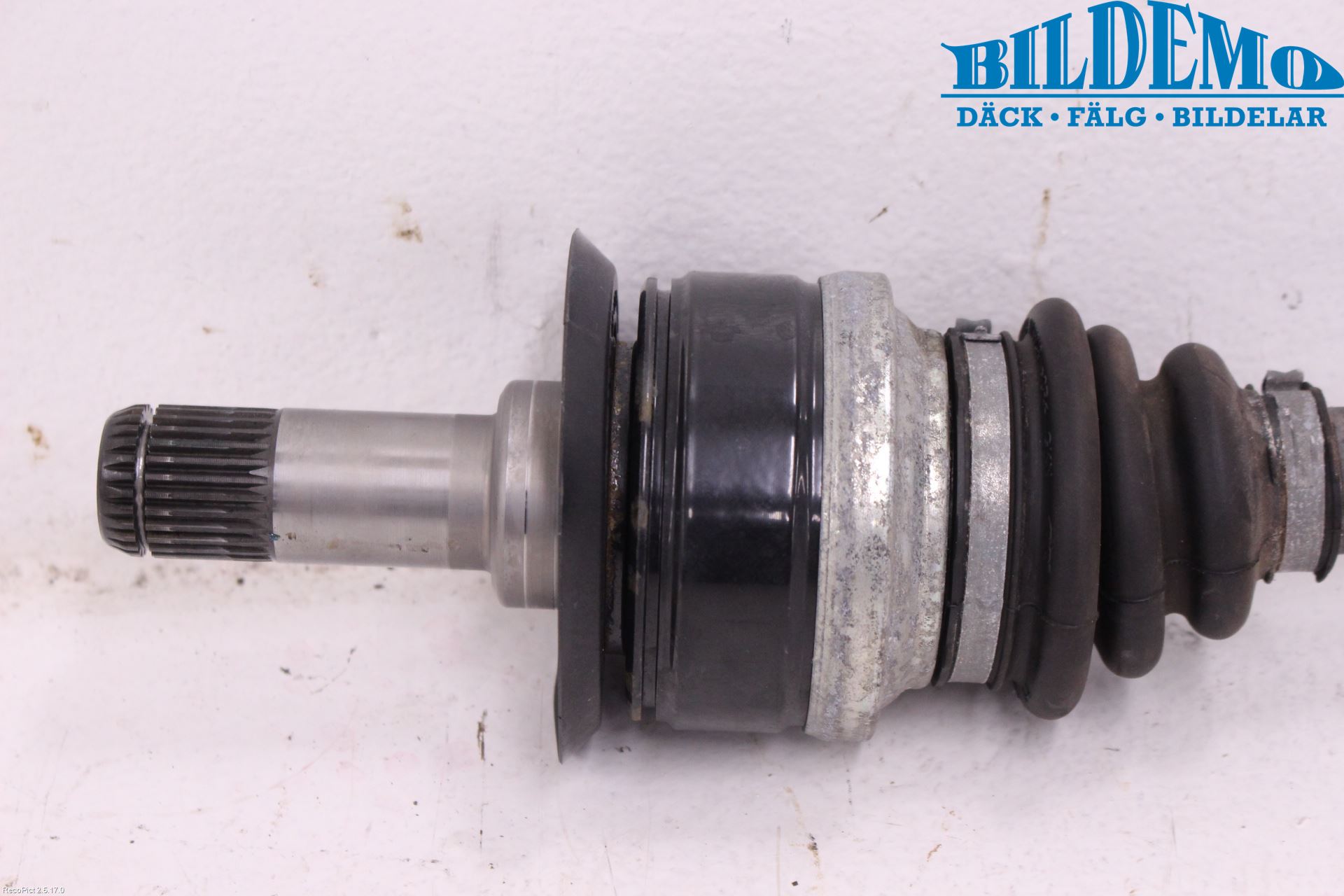BMW 1 F20/F21 11-19 Drivaksel Bak Kompl Venstre
