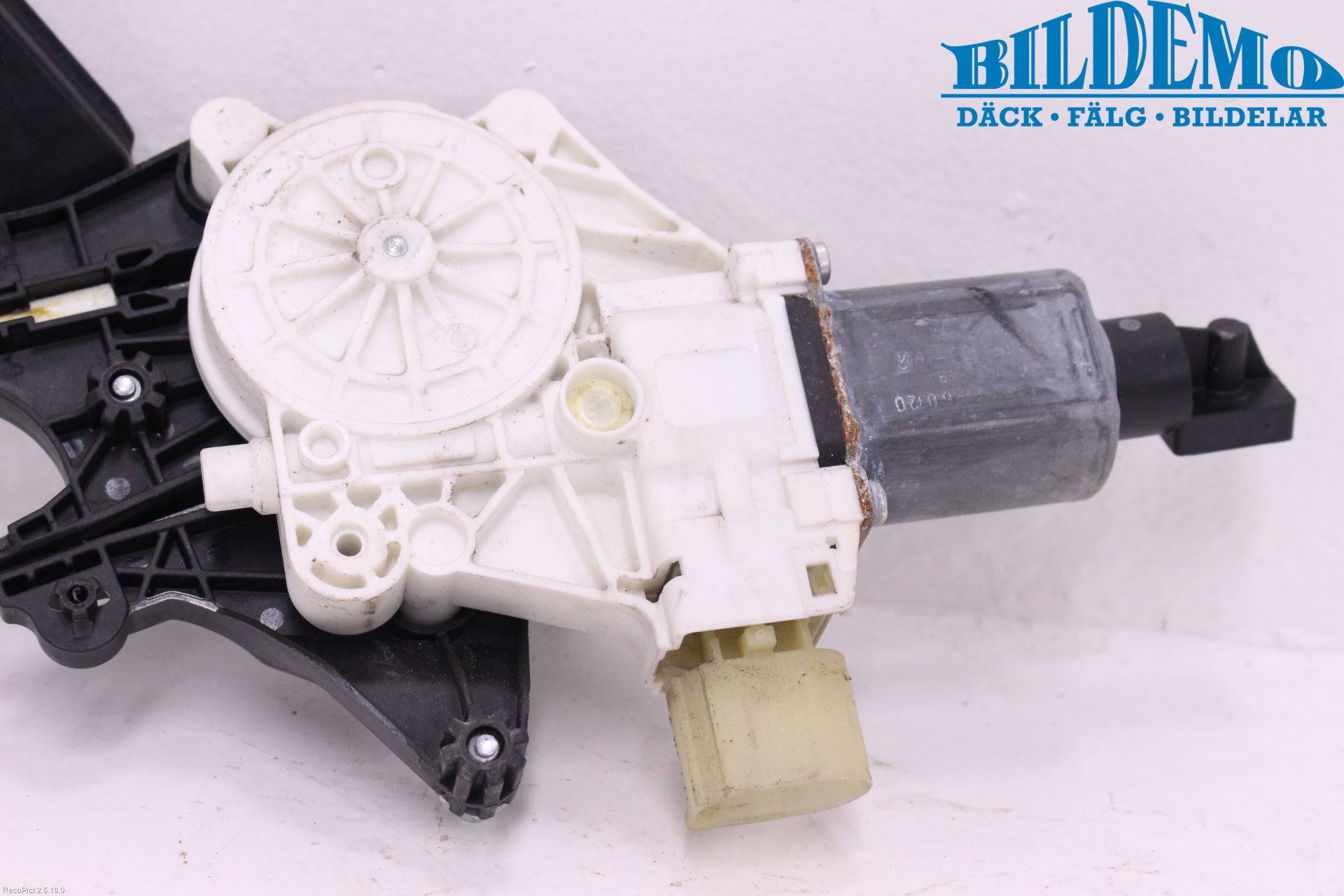 BMW 2 F22/F23/F87 Coupé/Cab 13-21 Vindusheis El Komp