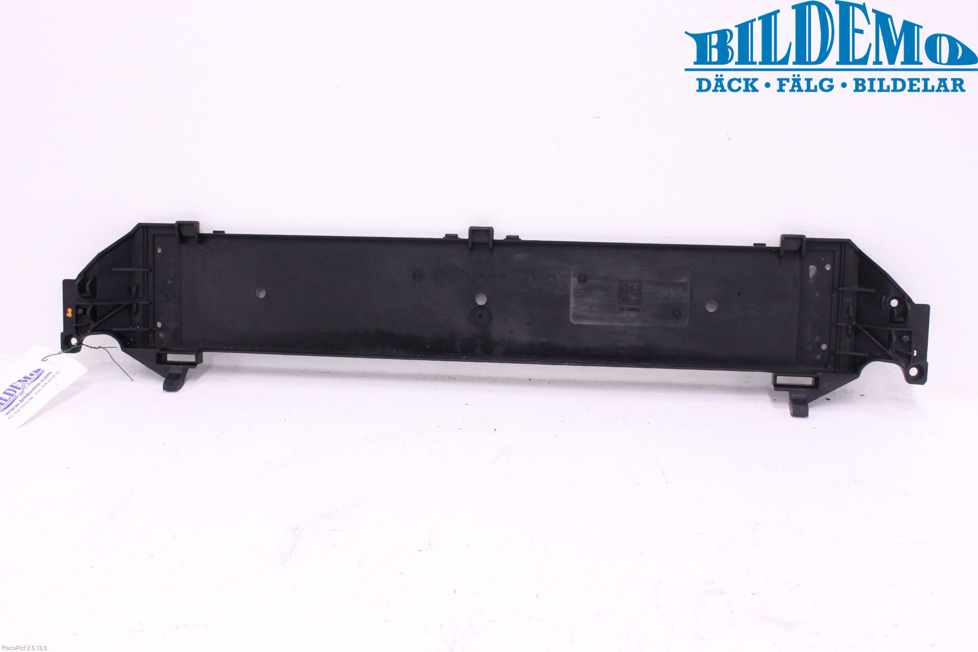 BMW 5 F10/F11/F18 09-17 Radiator Feste - Ramme - Bjelk