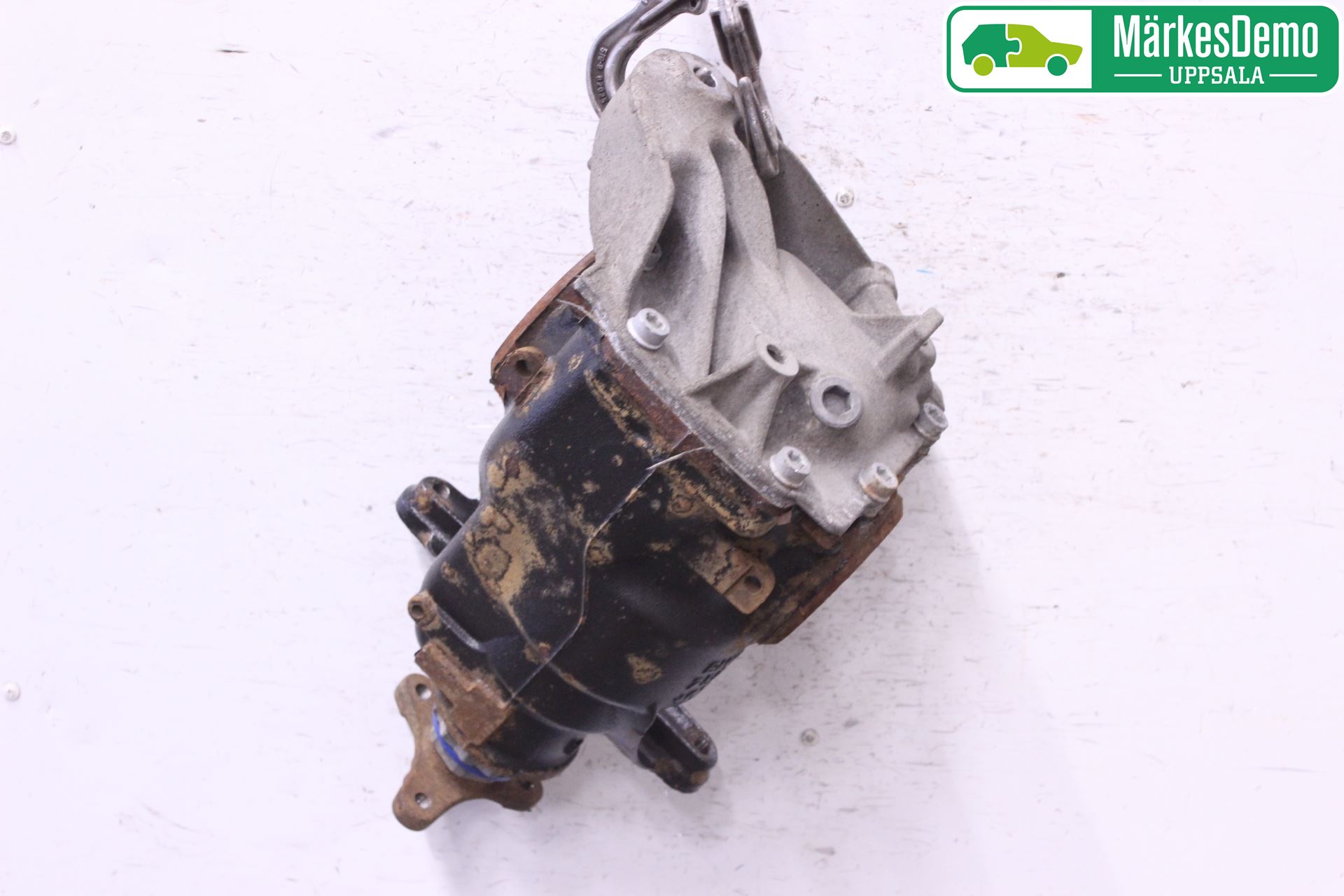 BMW 1 F20/F21 11-19 Bakaksel Kardang Bak -Diff