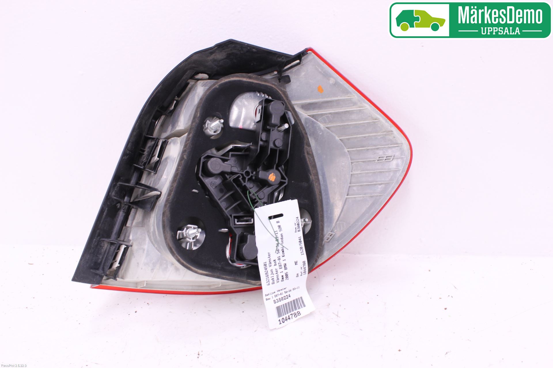 BMW 1 E87/81 5D/3D 03-11 Baklykt Venstre