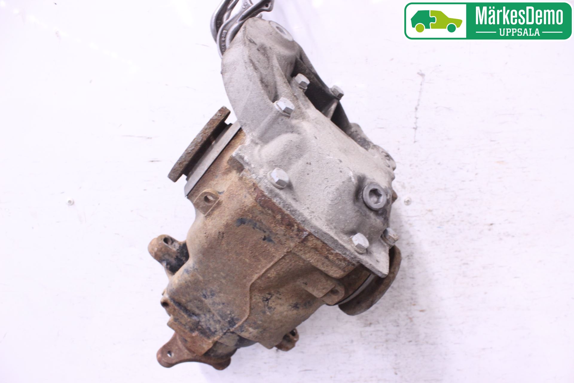 BMW 1 E87/81 5D/3D 03-11 Bakaksel Kardang Bak -Diff