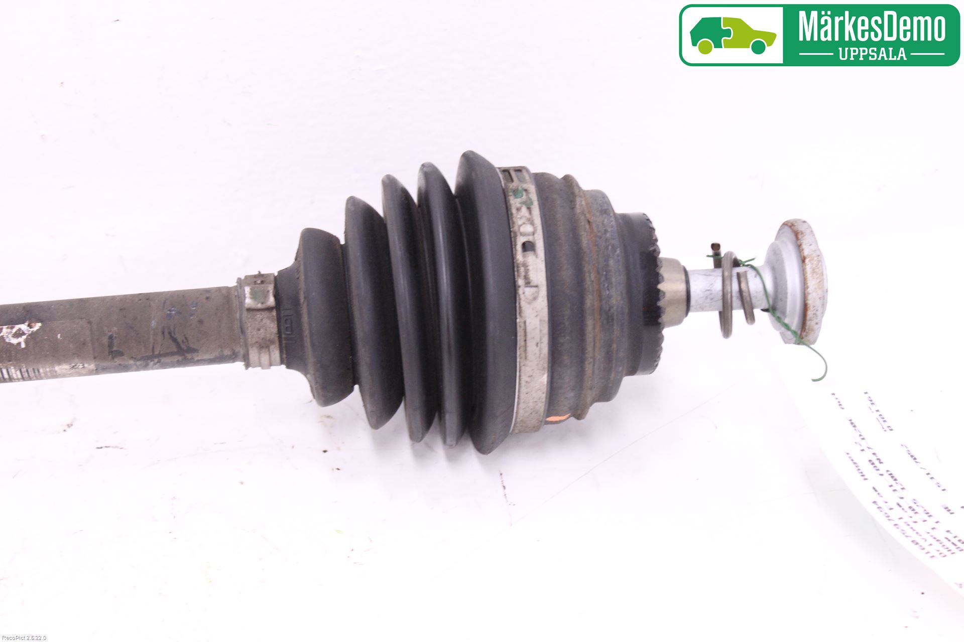 BMW 3 F30/F31/F80 12-19 Drivaksel Foran Kompl Høyre
