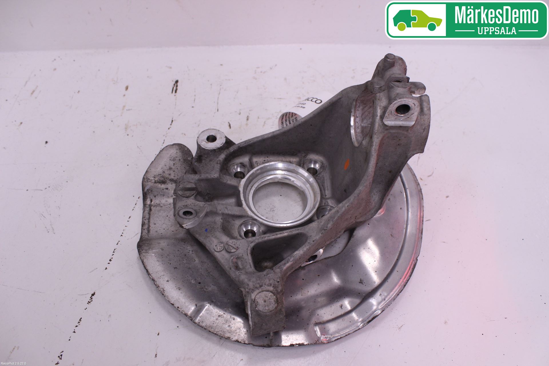 Mini ONE/COOPER 5DR F55 14-24 Spindel Hf