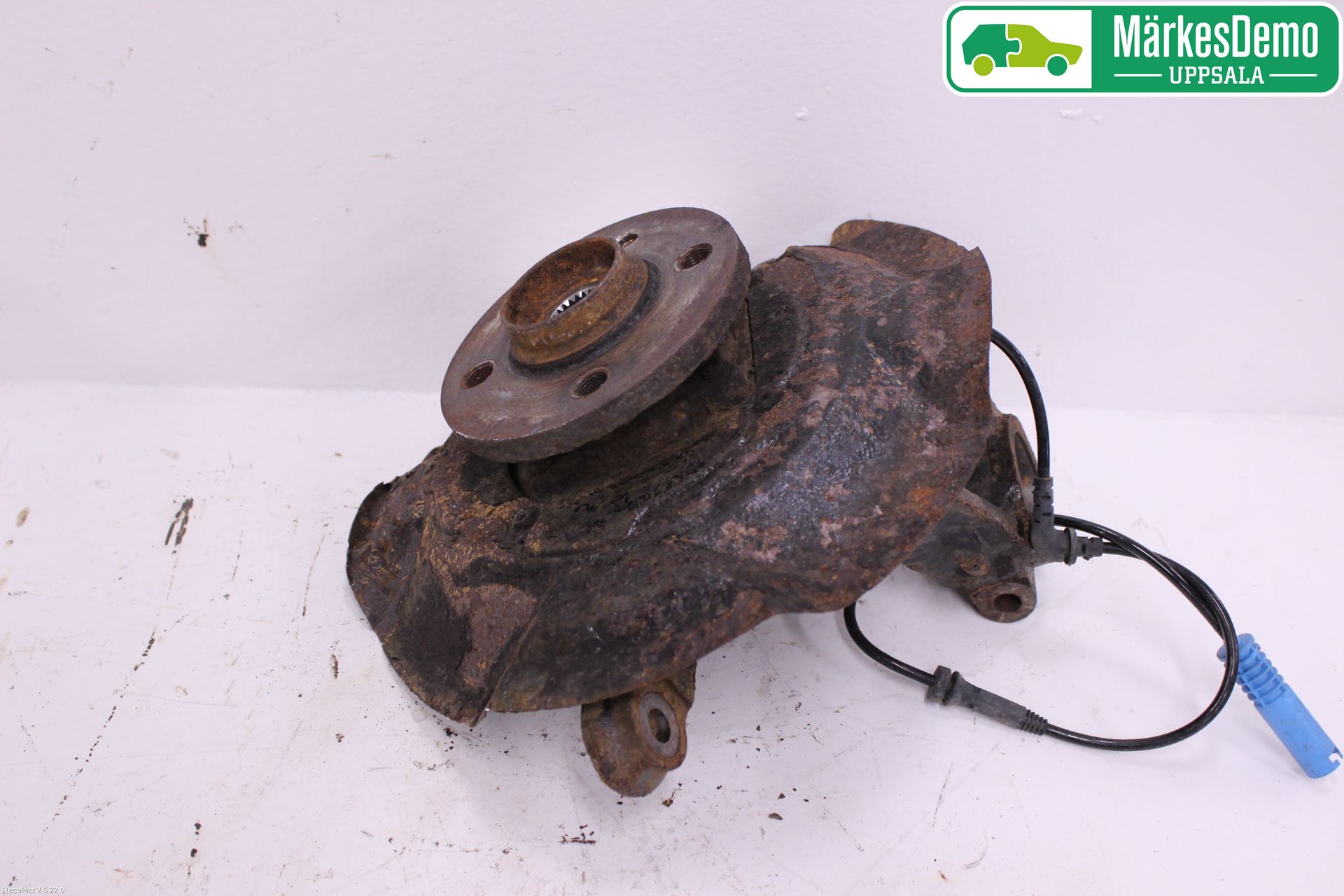 Mini CLUBMAN R55 06-14 Spindel Vf