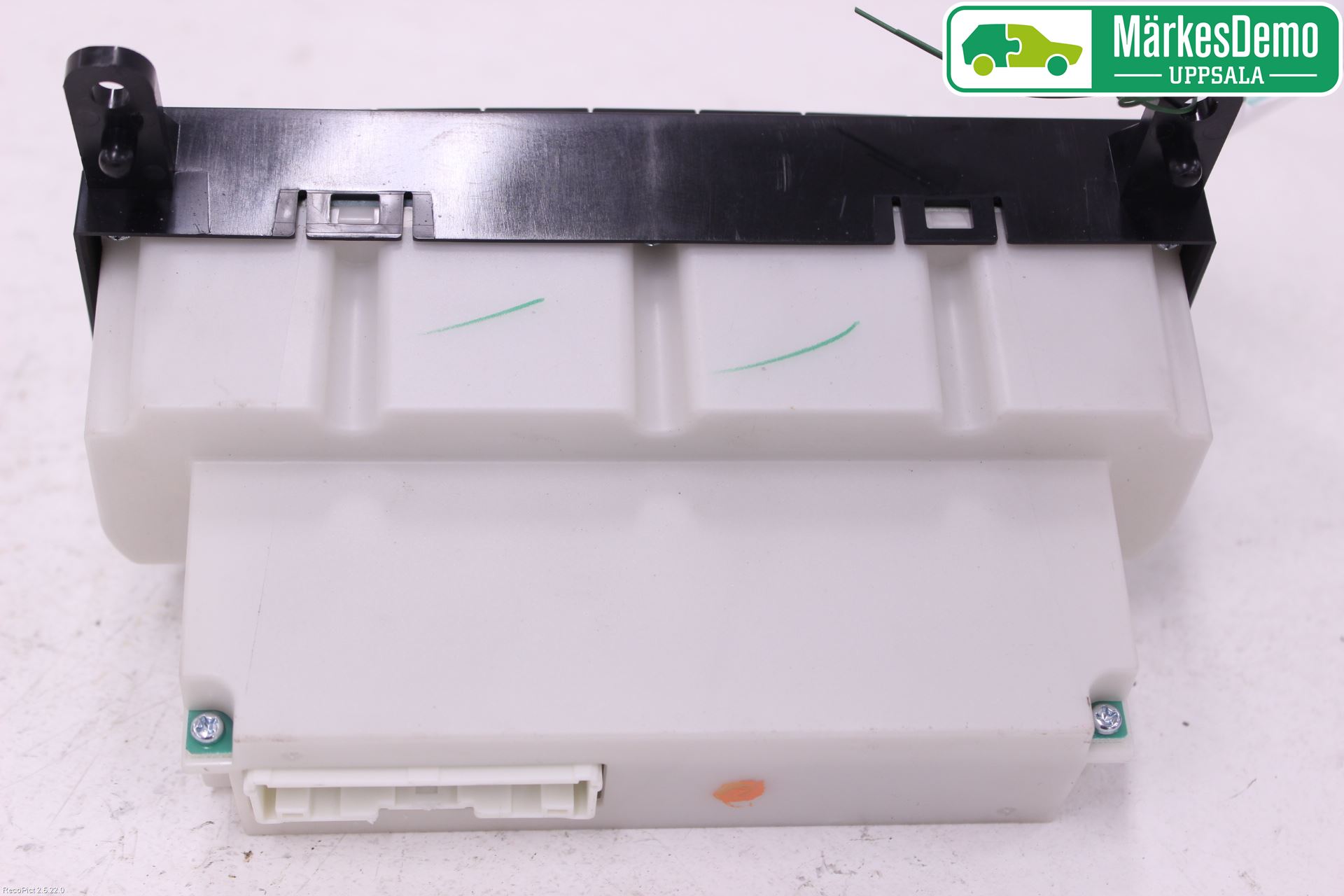Nissan QASHQAI+2  08-10 Varme Ac Betjening-Display