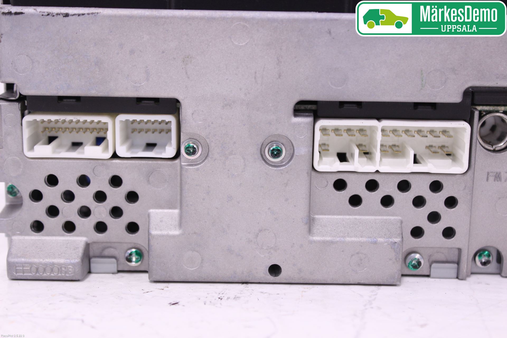 Toyota AVENSIS 03-06 Stereo Radio Med Cd