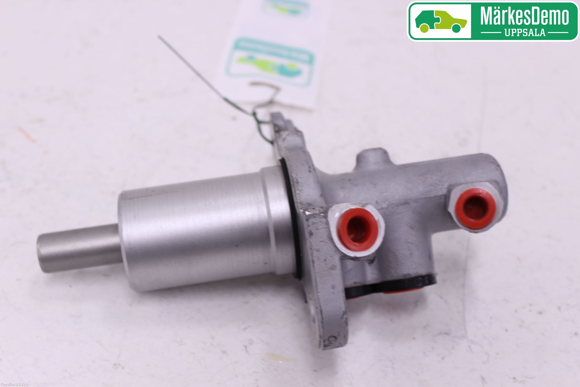 BMW 5 F10/F11/F18 09-17 Brems Hovedsylinder