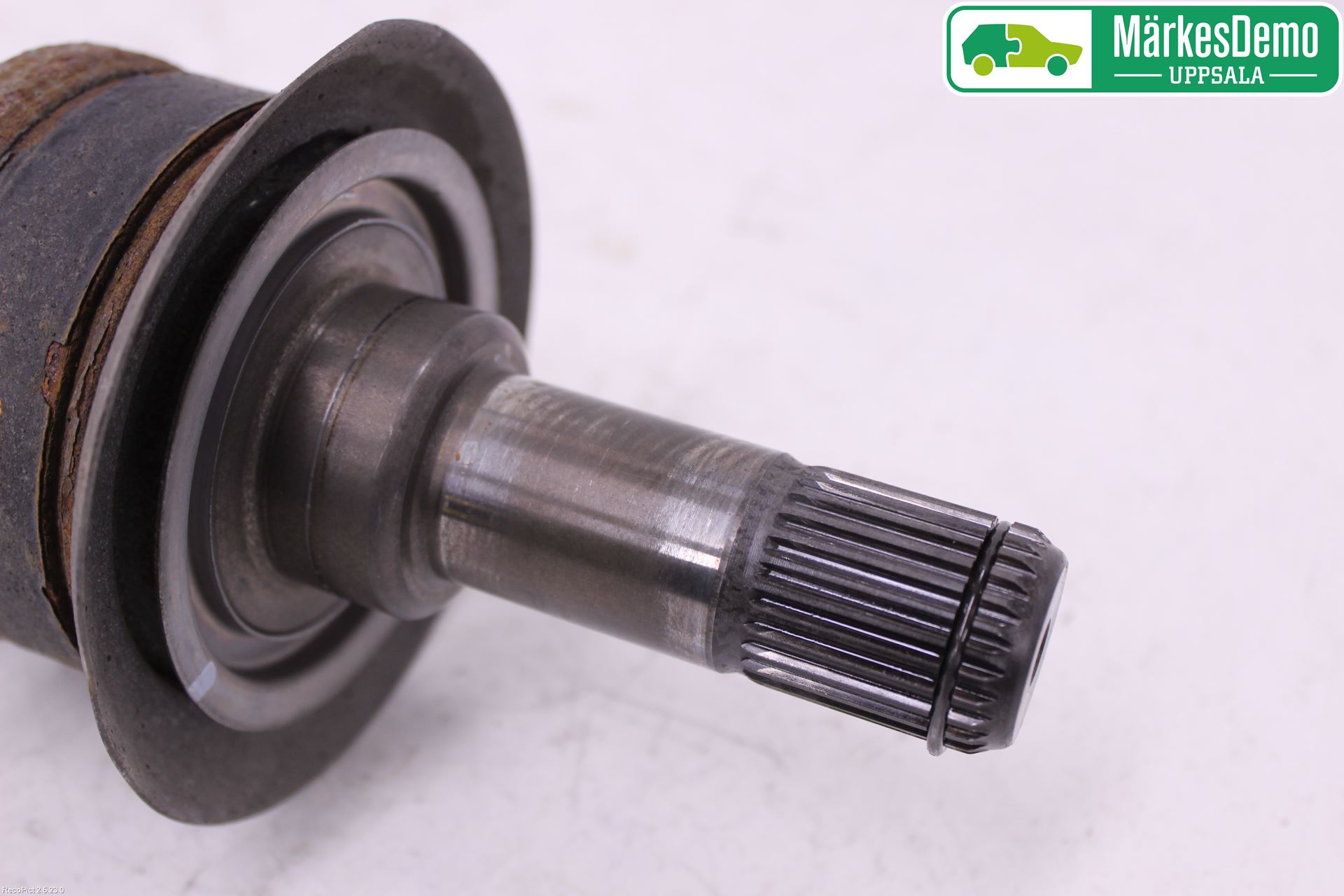 BMW 5 F10/F11/F18 09-17 Drivaksel Bak Kompl Venstre