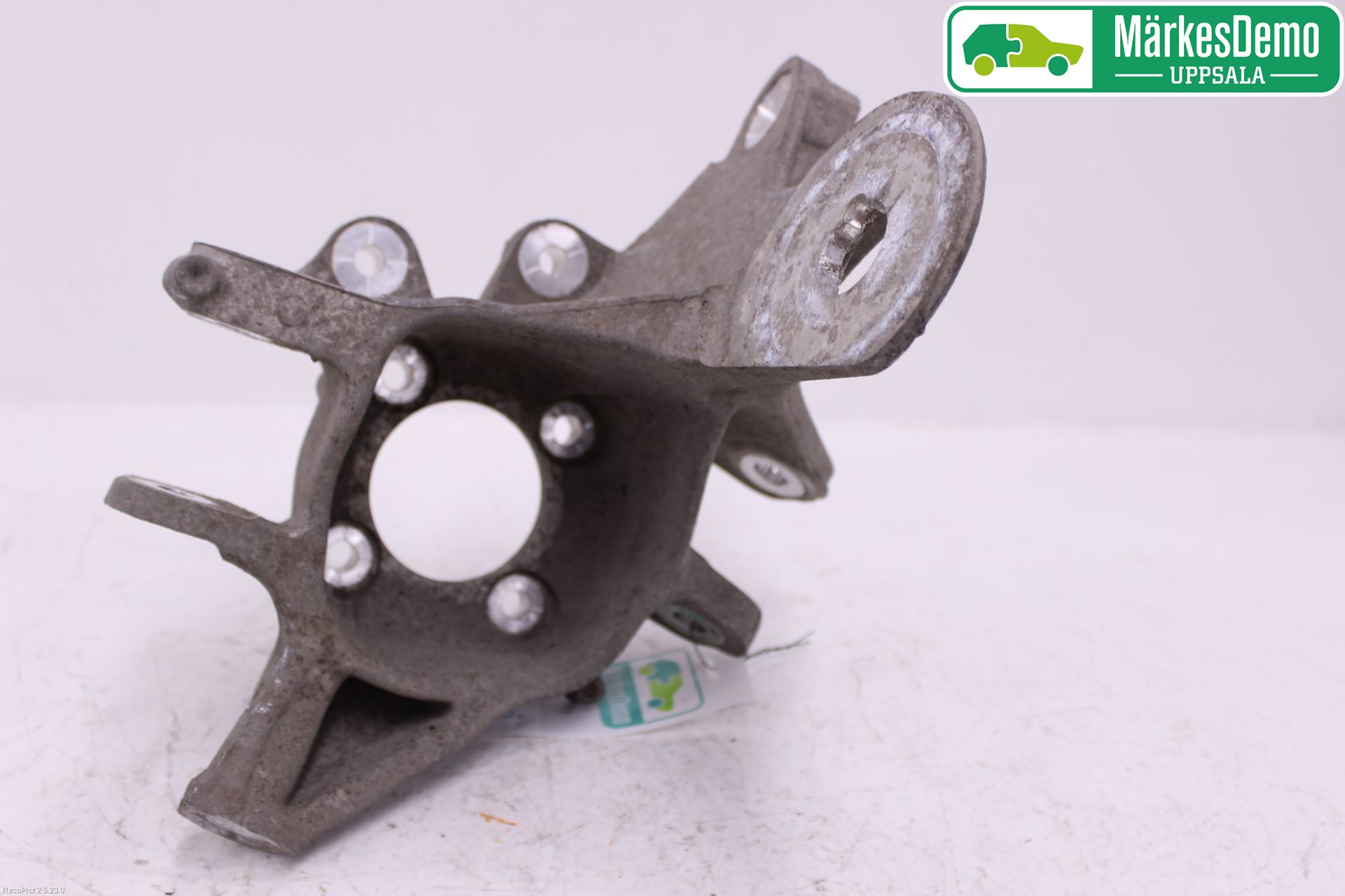 BMW 5 F10/F11/F18 09-17 Spindel Hb