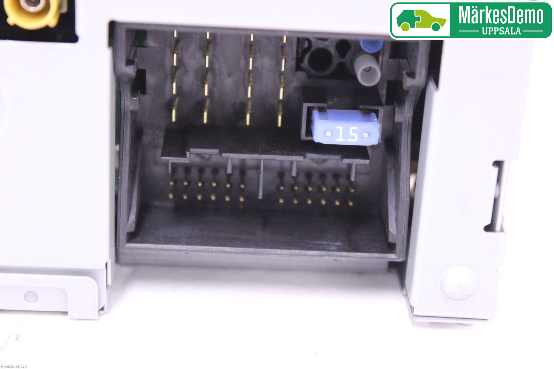 Mercedes-Benz MB CLA-KLASS (C117/X117) 13-19 Stereo Radio Med Cd