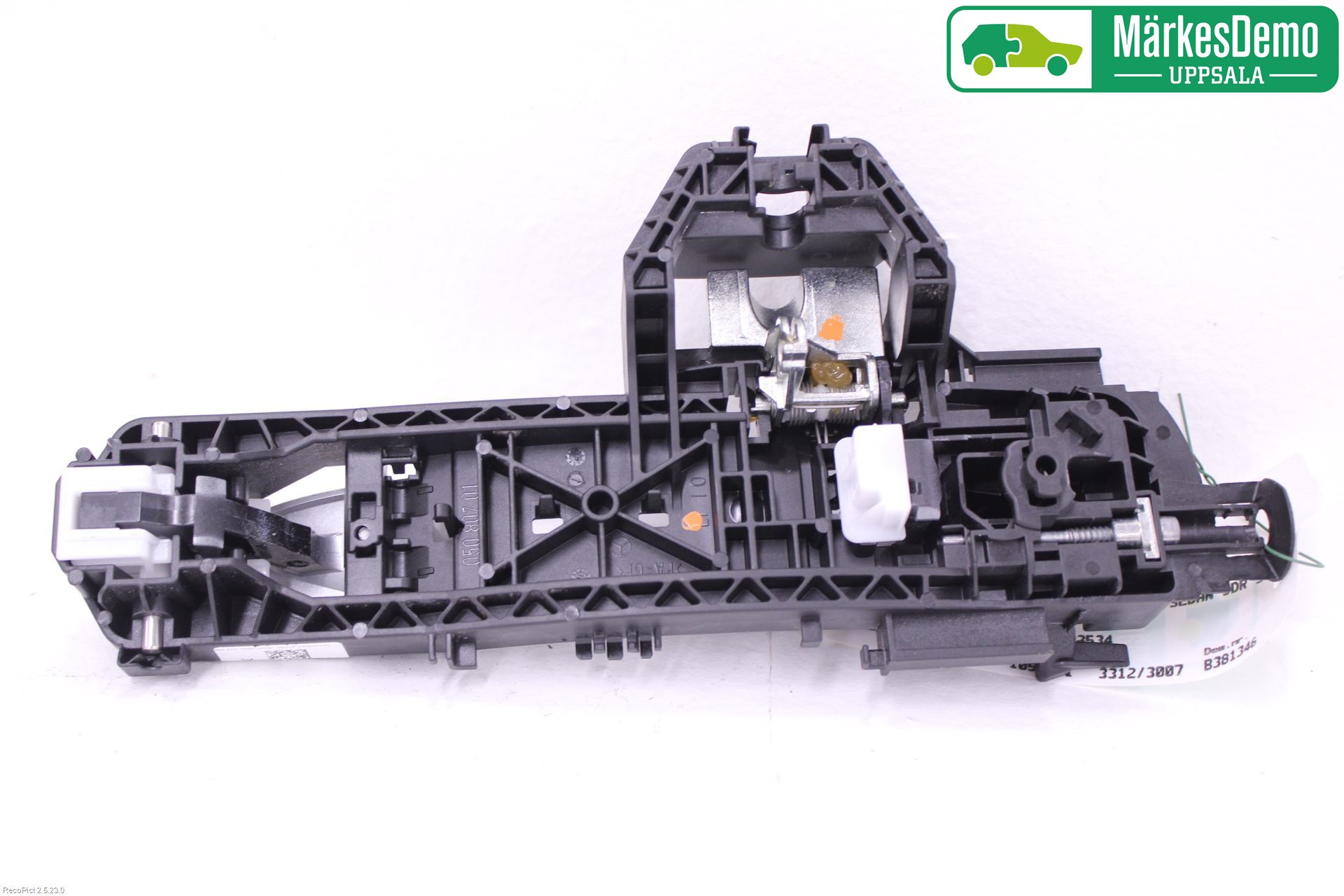 Mercedes-Benz MB A-KLASS (W176) 13-18 Dørhandtak Ytre Venstre