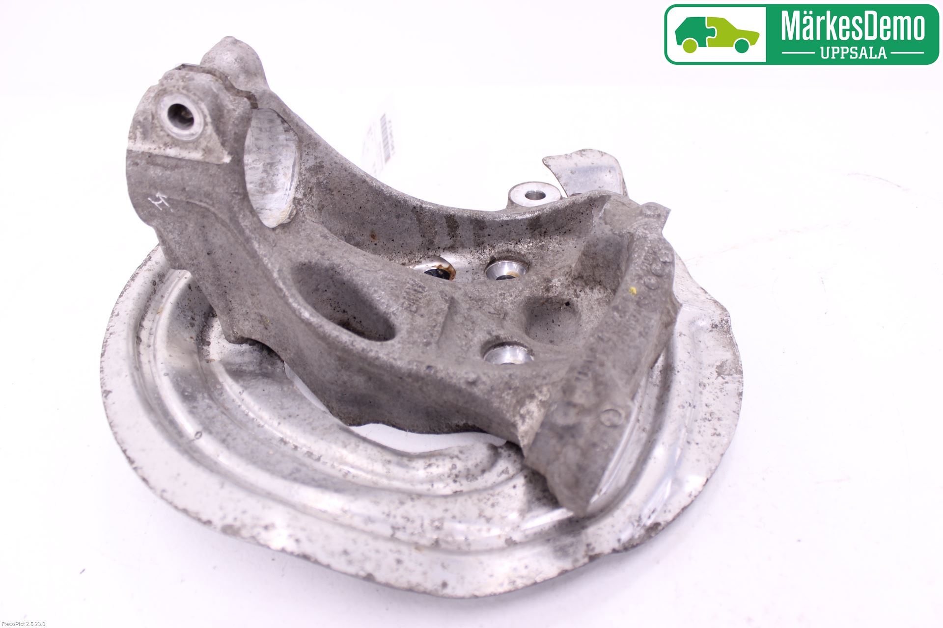 BMW 1 F20/F21 11-19 Spindel Hf