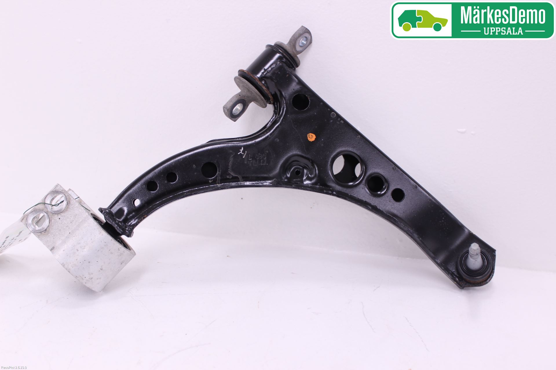 Opel ASTRA K 16-22 Bærearm Foran Høyre Nedre