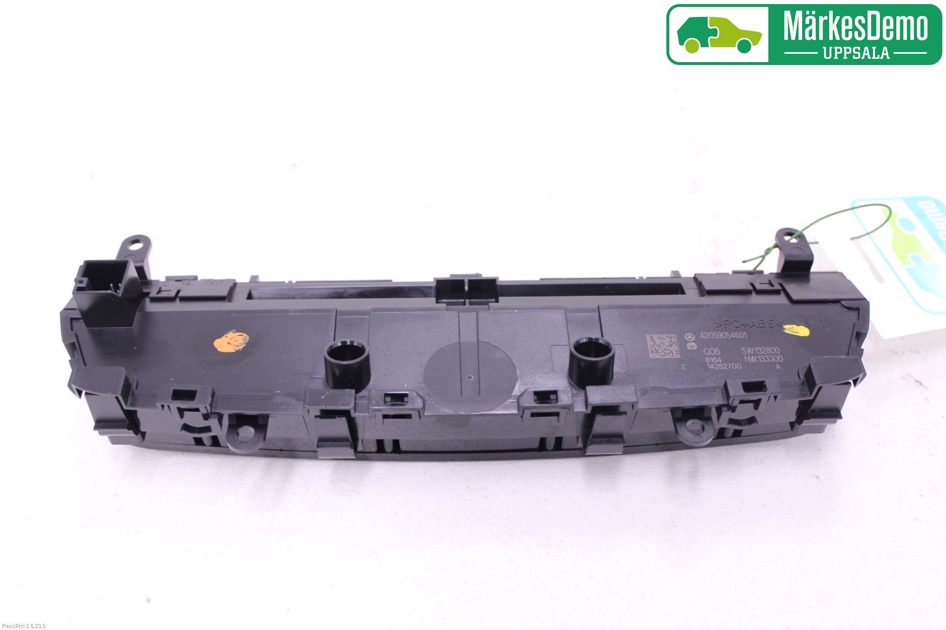 Mercedes-Benz MB C-KLASS (W205) 14-21 Stereo Radio Med Cd