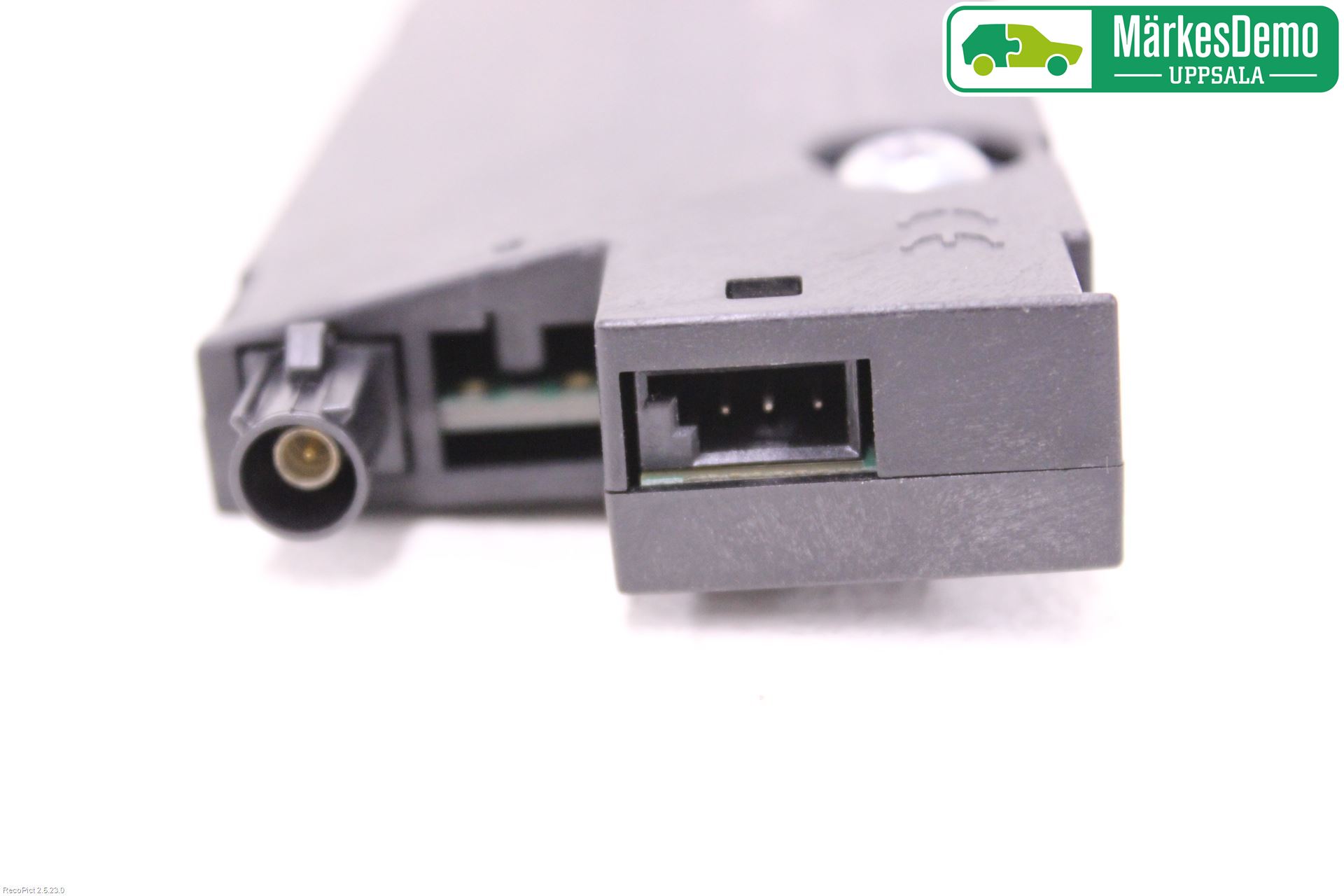BMW 5 F10/F11/F18 09-17 Stereo Antenneforsterker